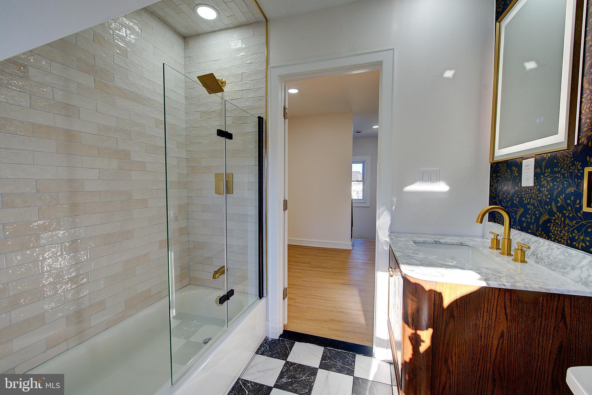 COBBS CREEK - Residential