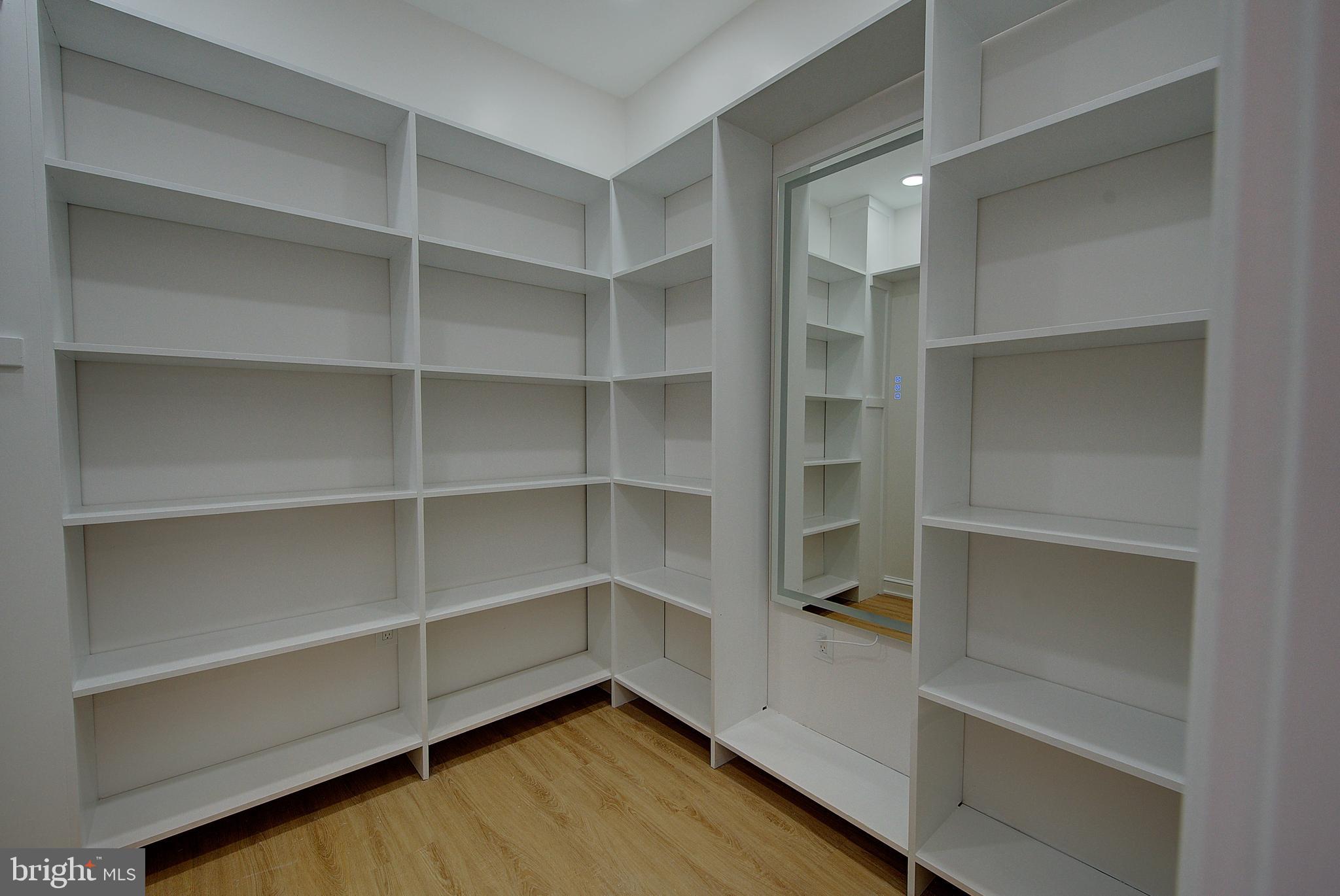 COBBS CREEK - Residential