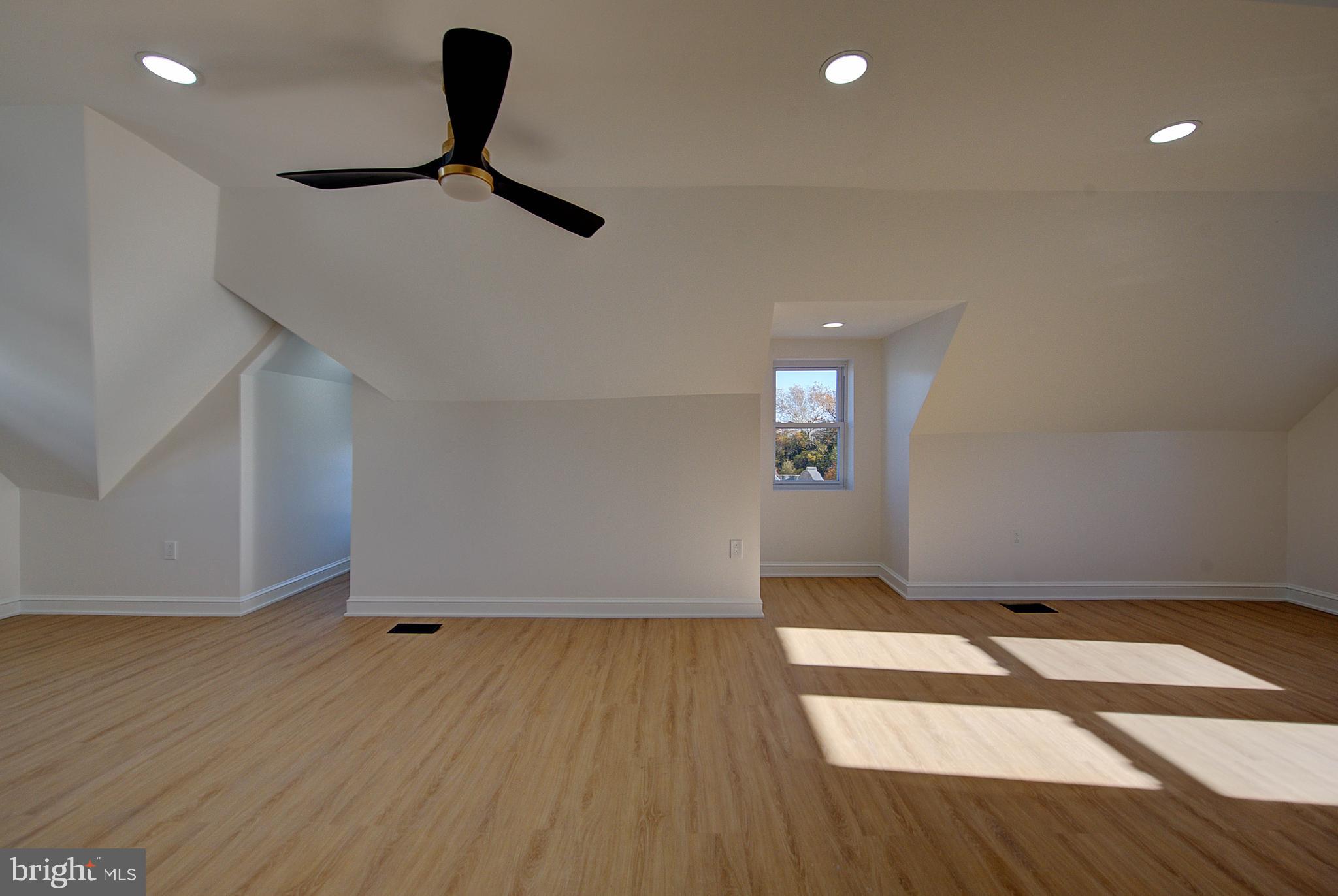 COBBS CREEK - Residential