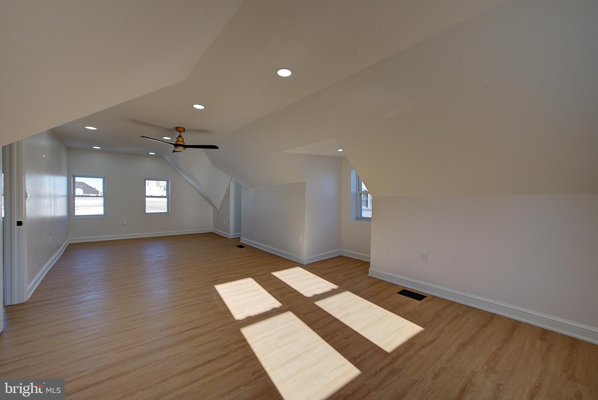 COBBS CREEK - Residential