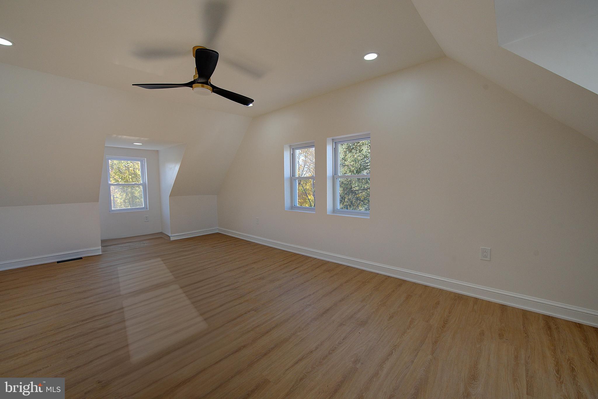 COBBS CREEK - Residential