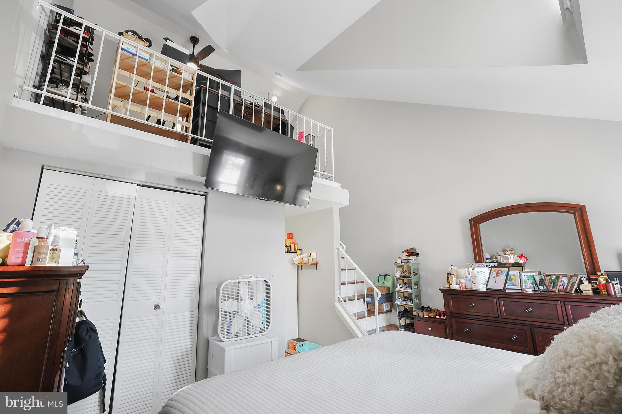 SUFFOLK PLACE - Residential