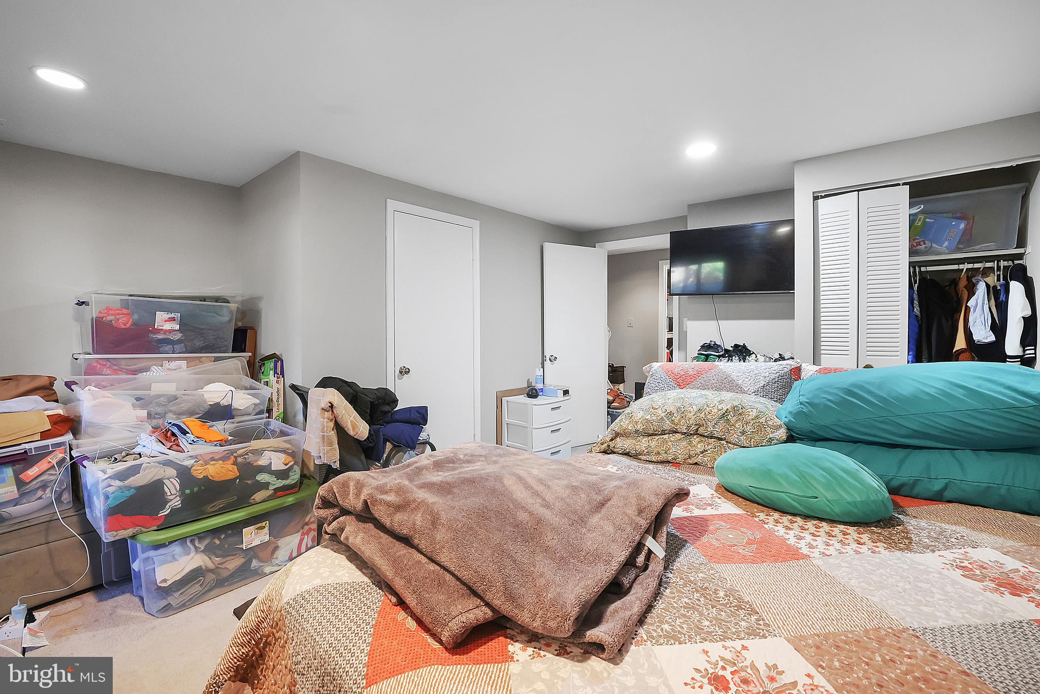 SUFFOLK PLACE - Residential