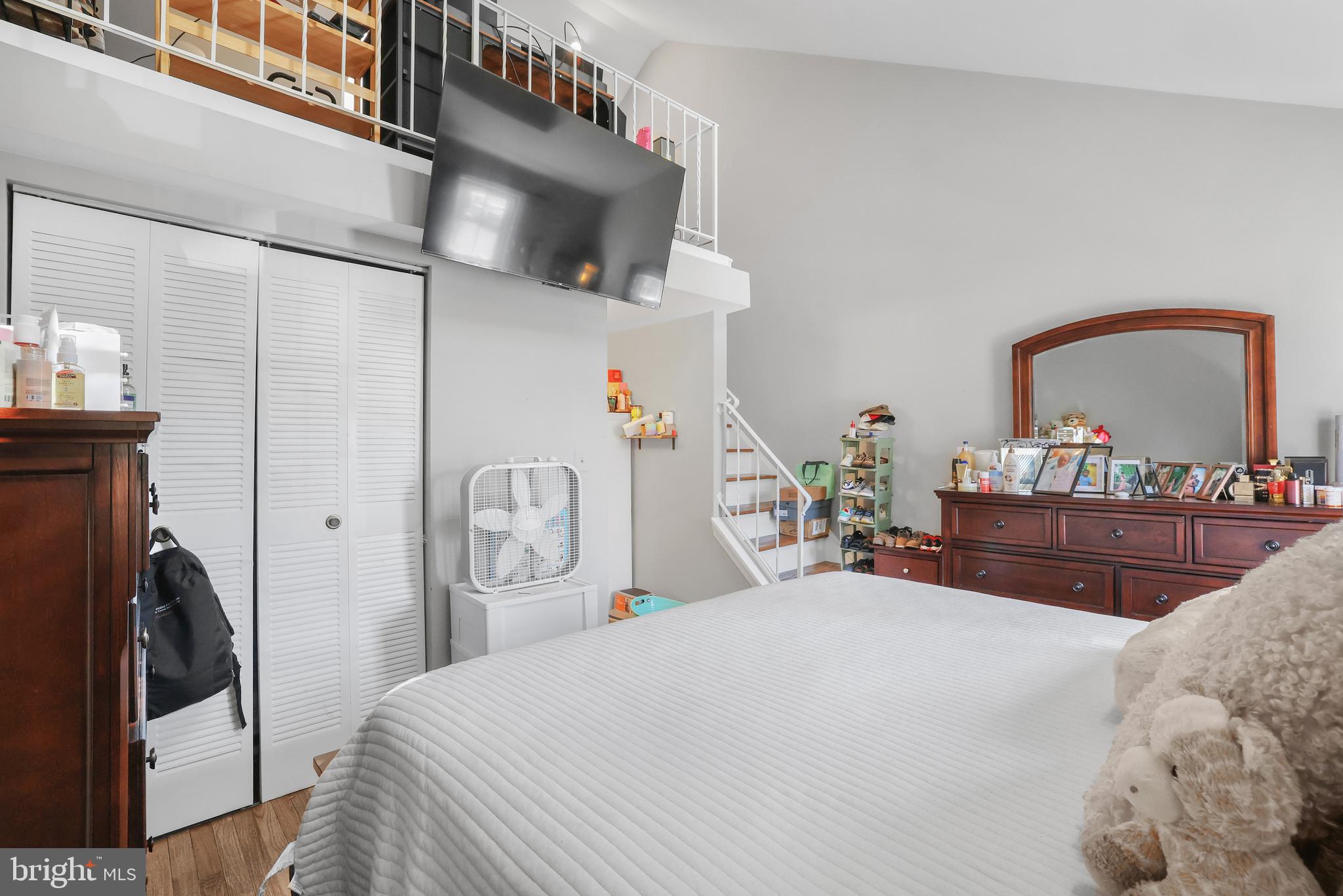 SUFFOLK PLACE - Residential