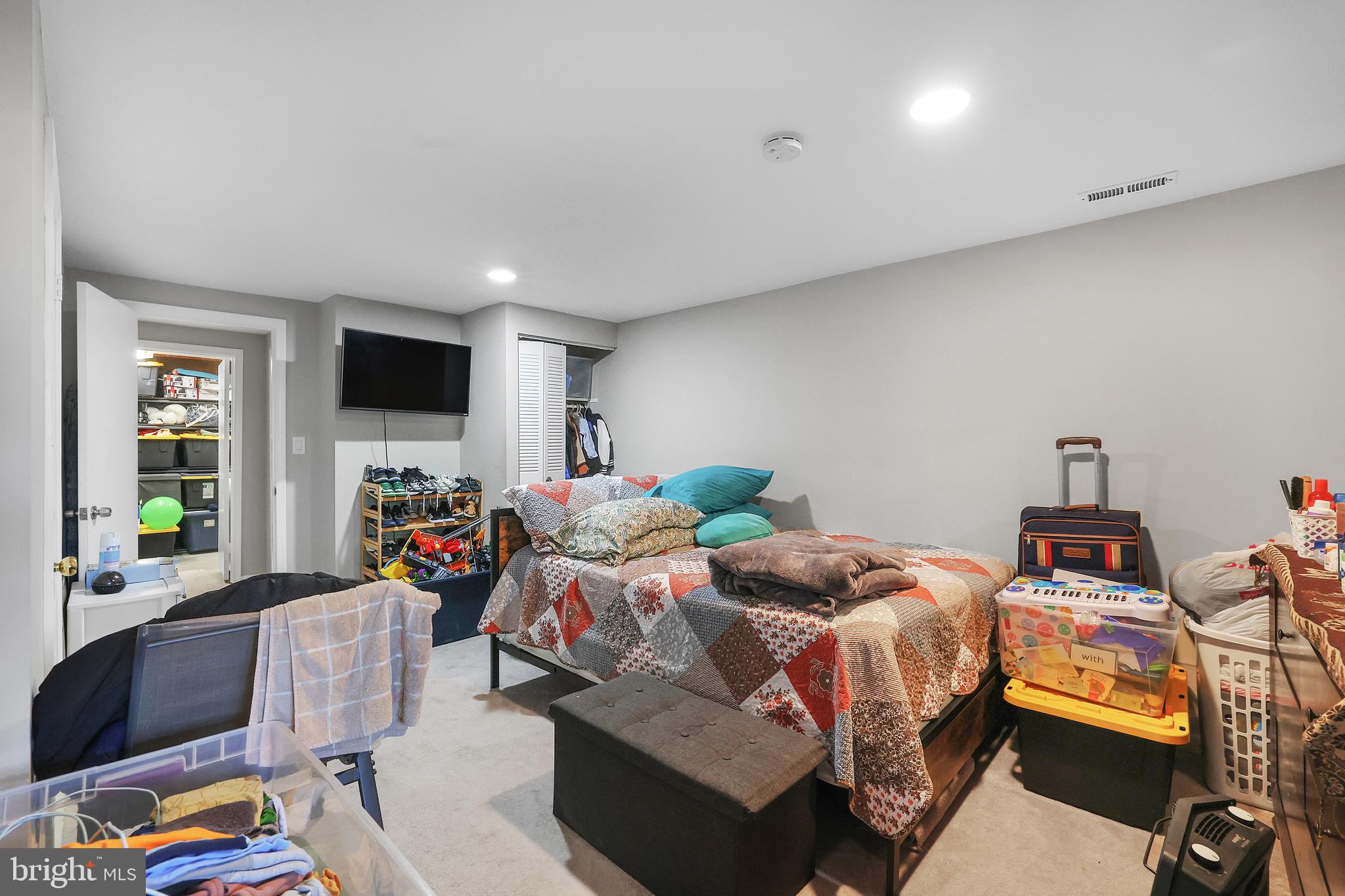 SUFFOLK PLACE - Residential