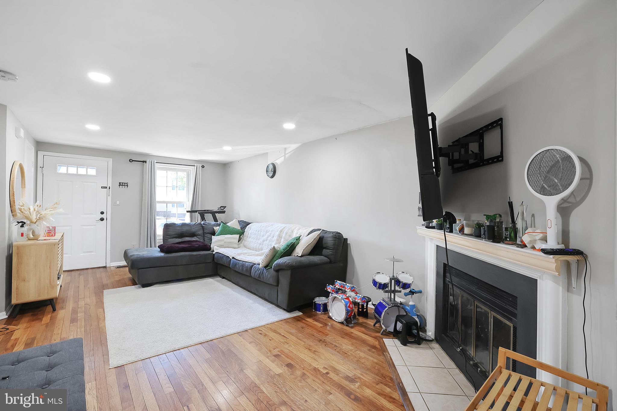 SUFFOLK PLACE - Residential