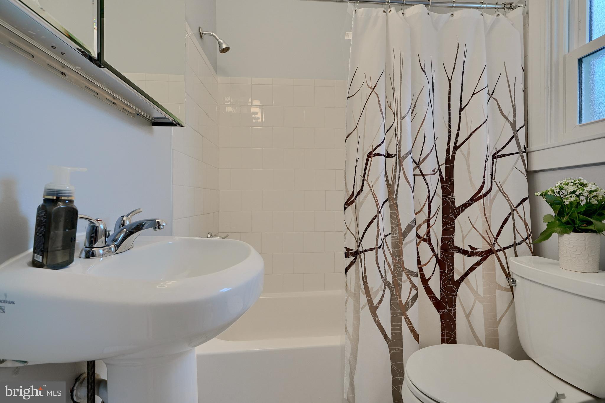 LAKE WALKER - Residential