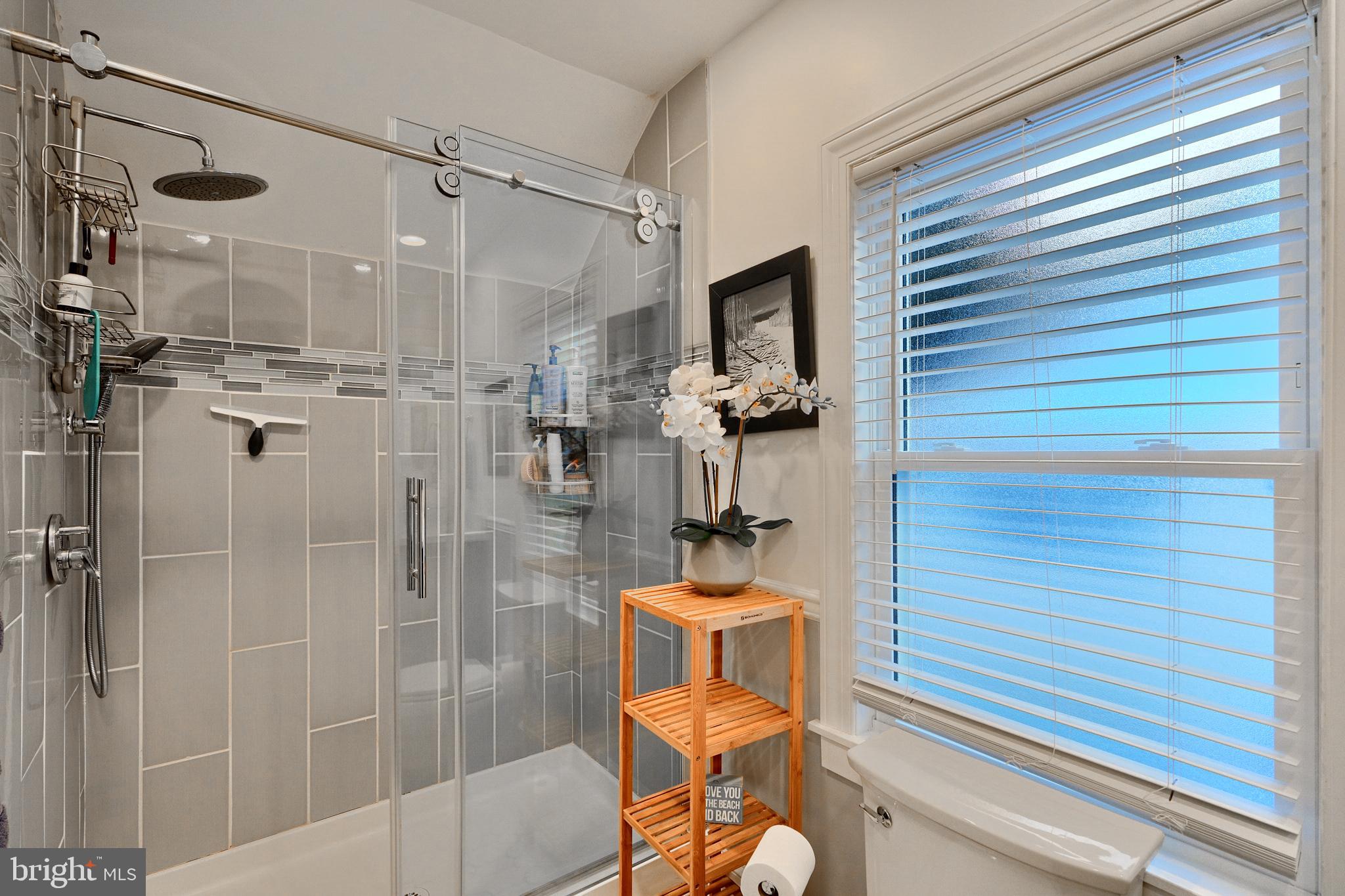 LAKE WALKER - Residential