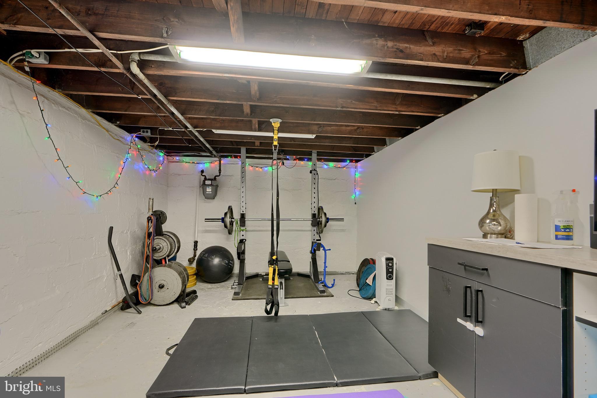 LAKE WALKER - Residential