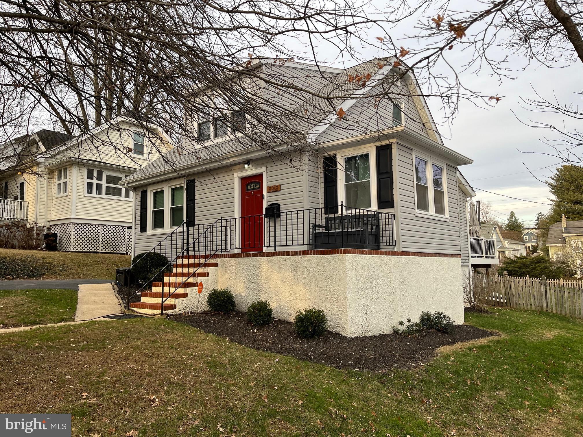 LAKE WALKER - Residential