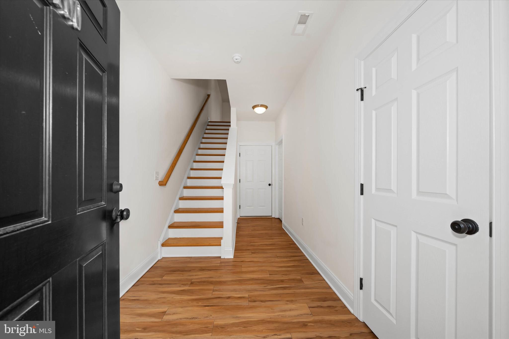 LINDEN HILL STATION - Residential Lease