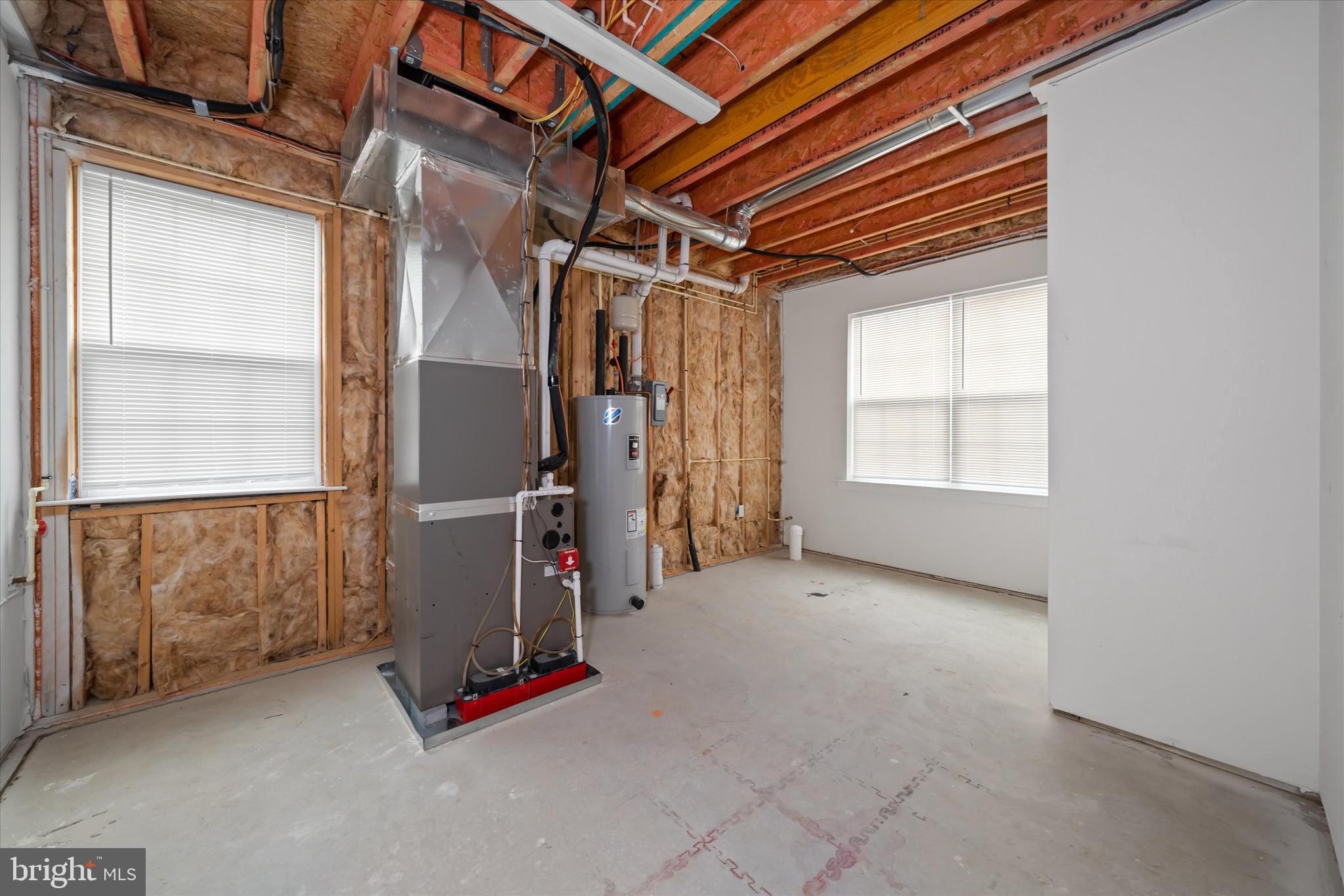 LINDEN HILL STATION - Residential Lease