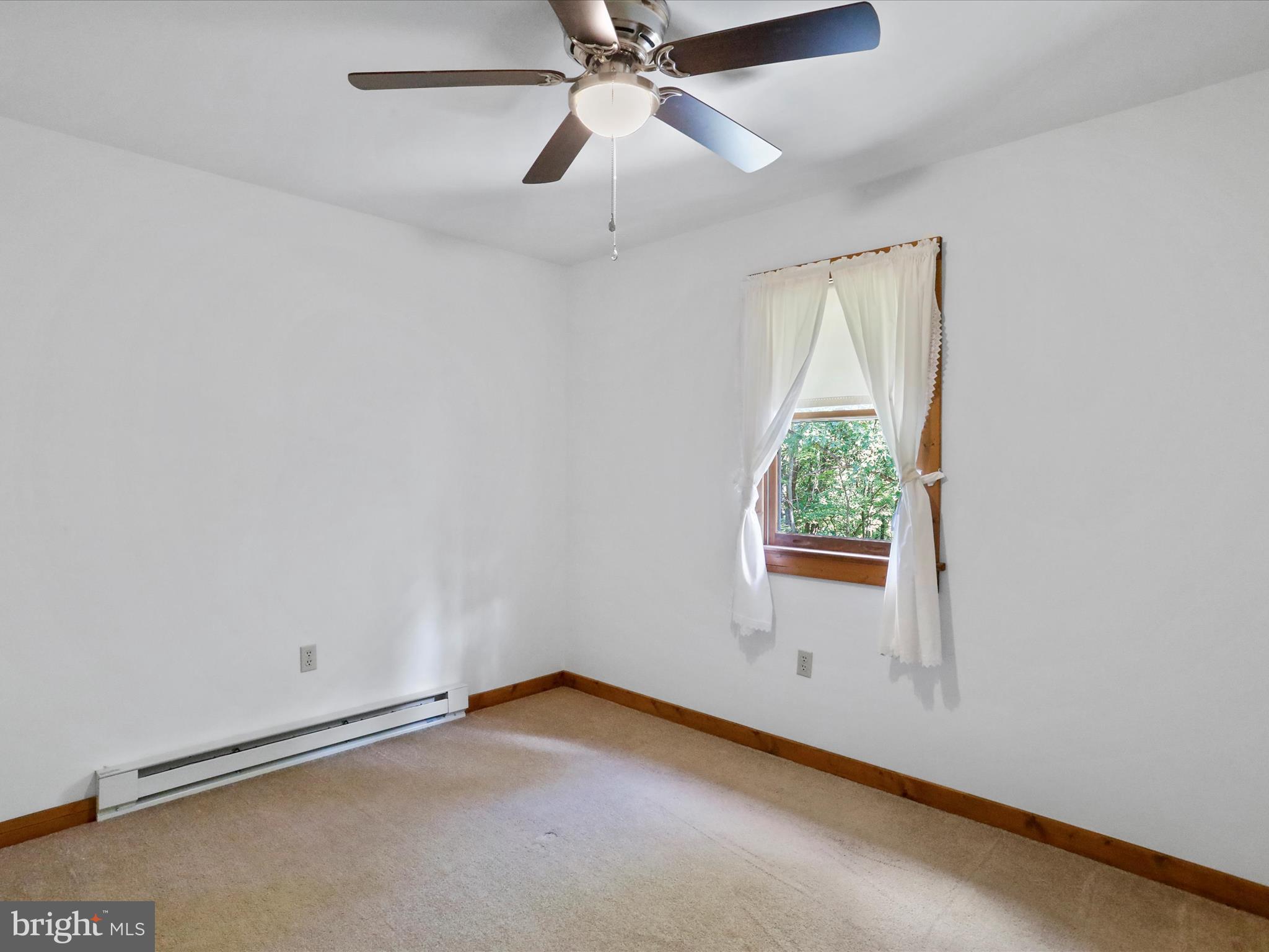 DEER SPRING WOODS - Residential