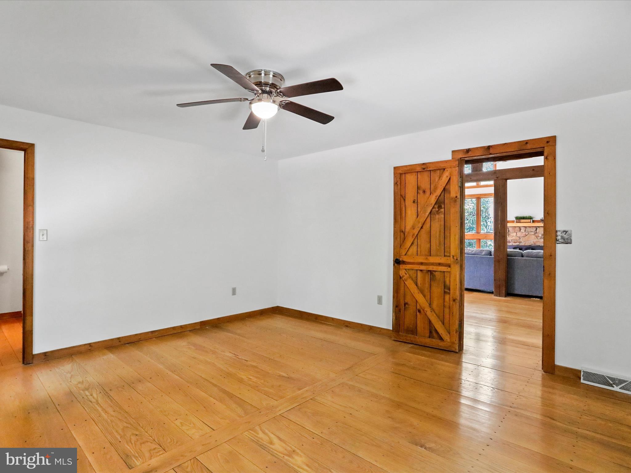 DEER SPRING WOODS - Residential