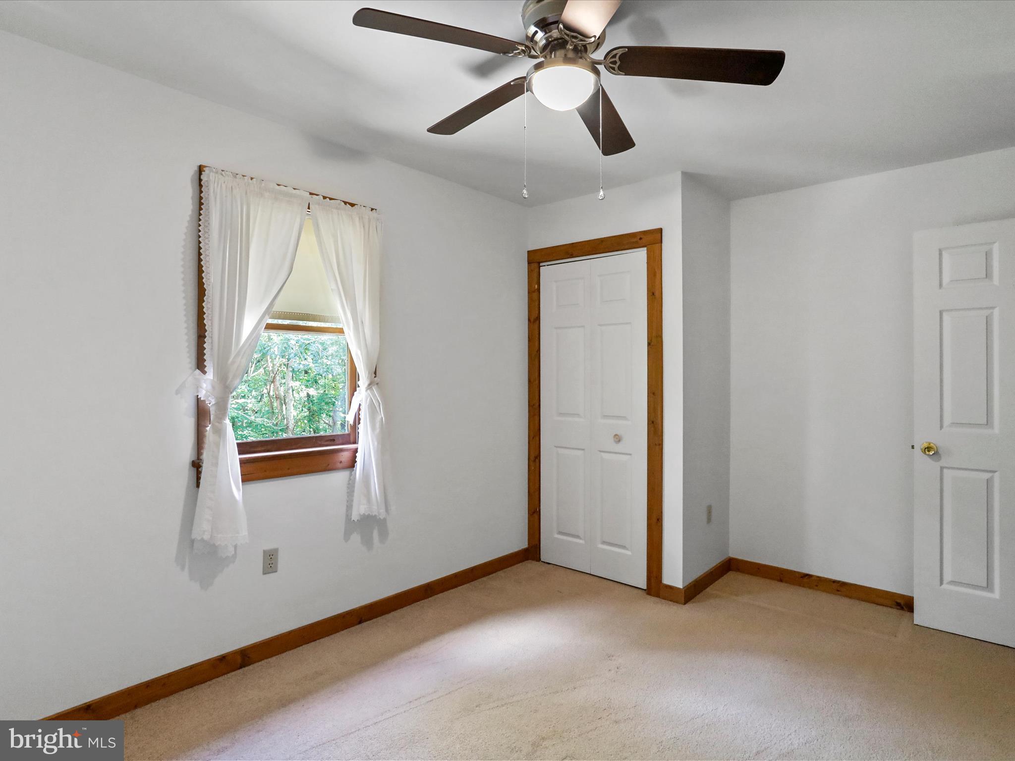 DEER SPRING WOODS - Residential