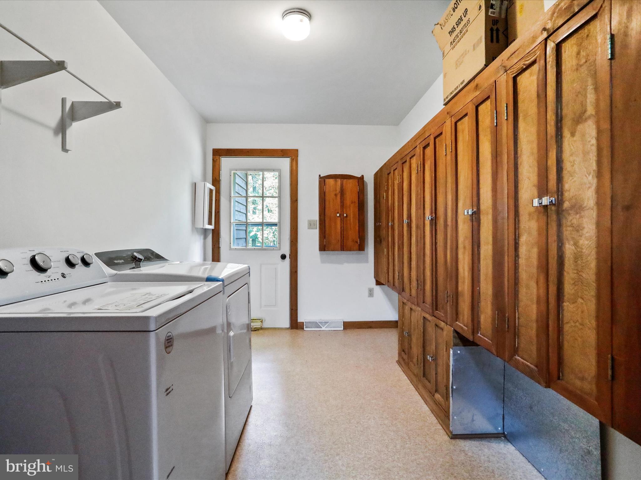 DEER SPRING WOODS - Residential