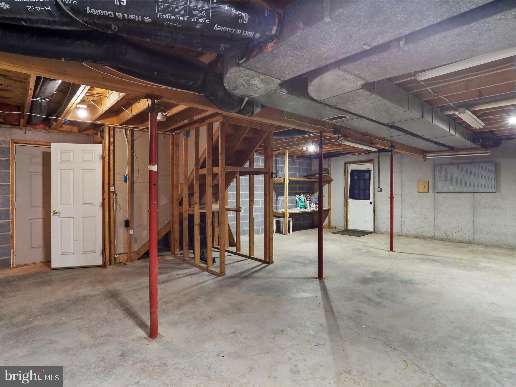 DEER SPRING WOODS - Residential