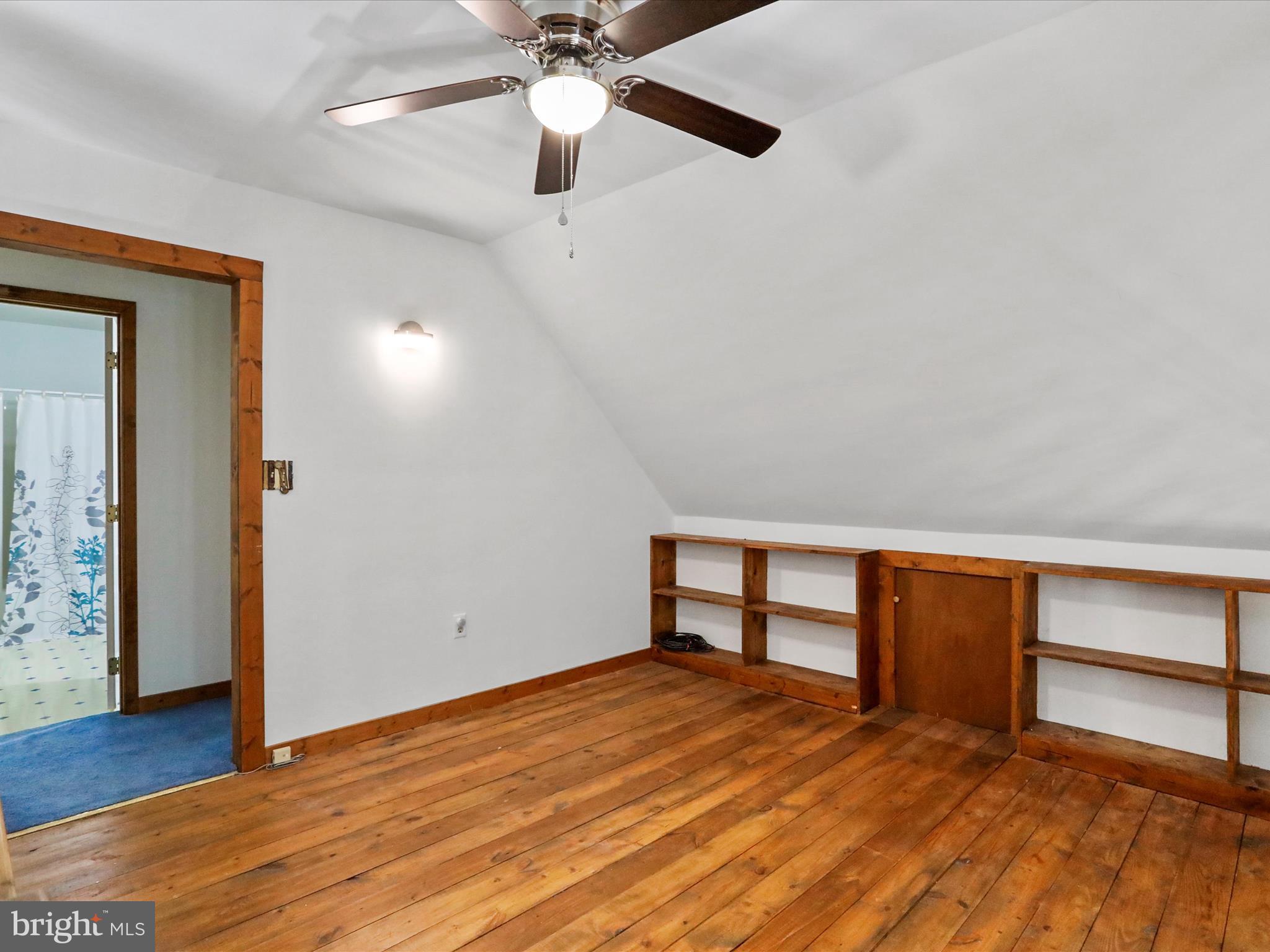 DEER SPRING WOODS - Residential