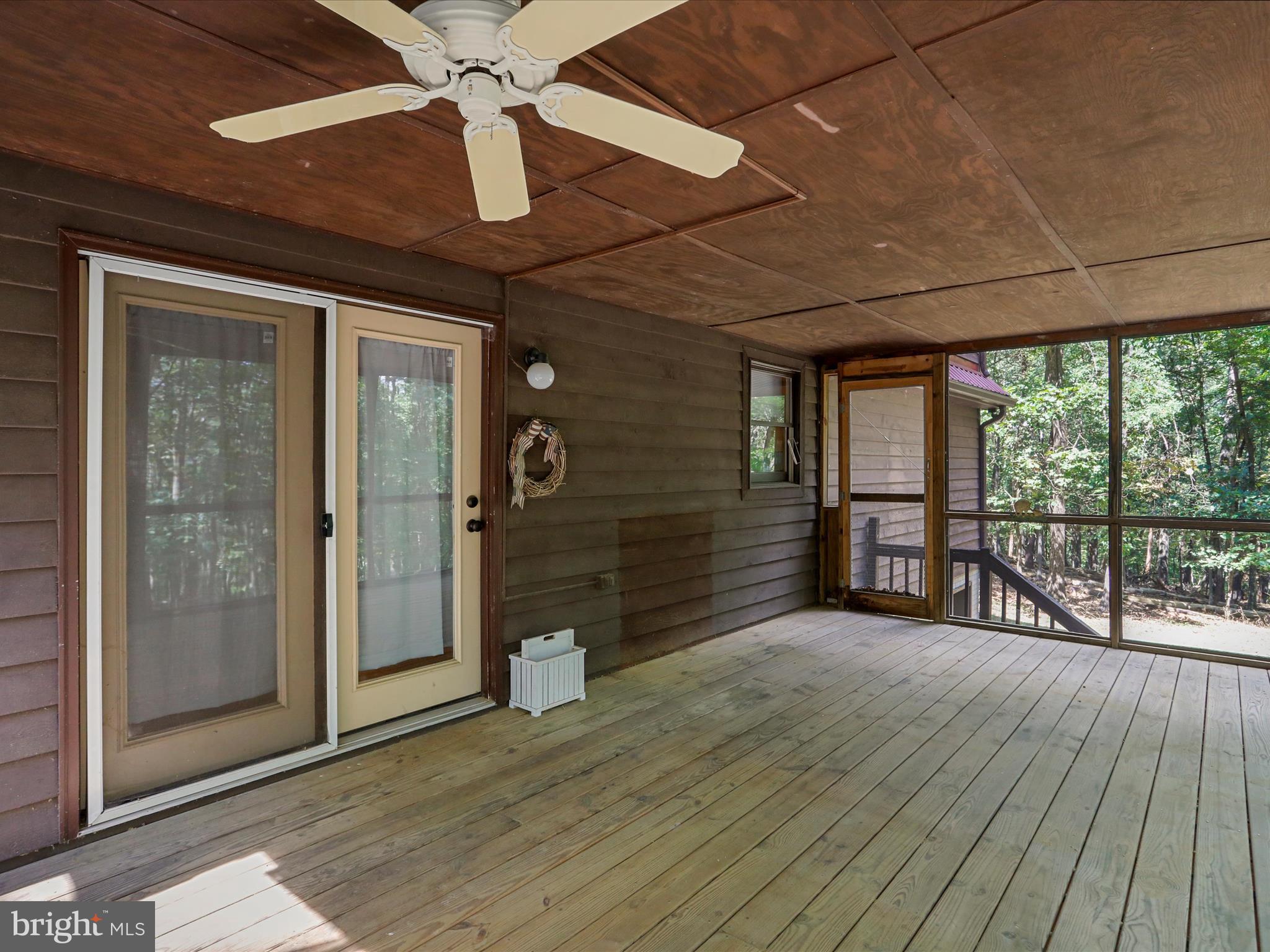 DEER SPRING WOODS - Residential