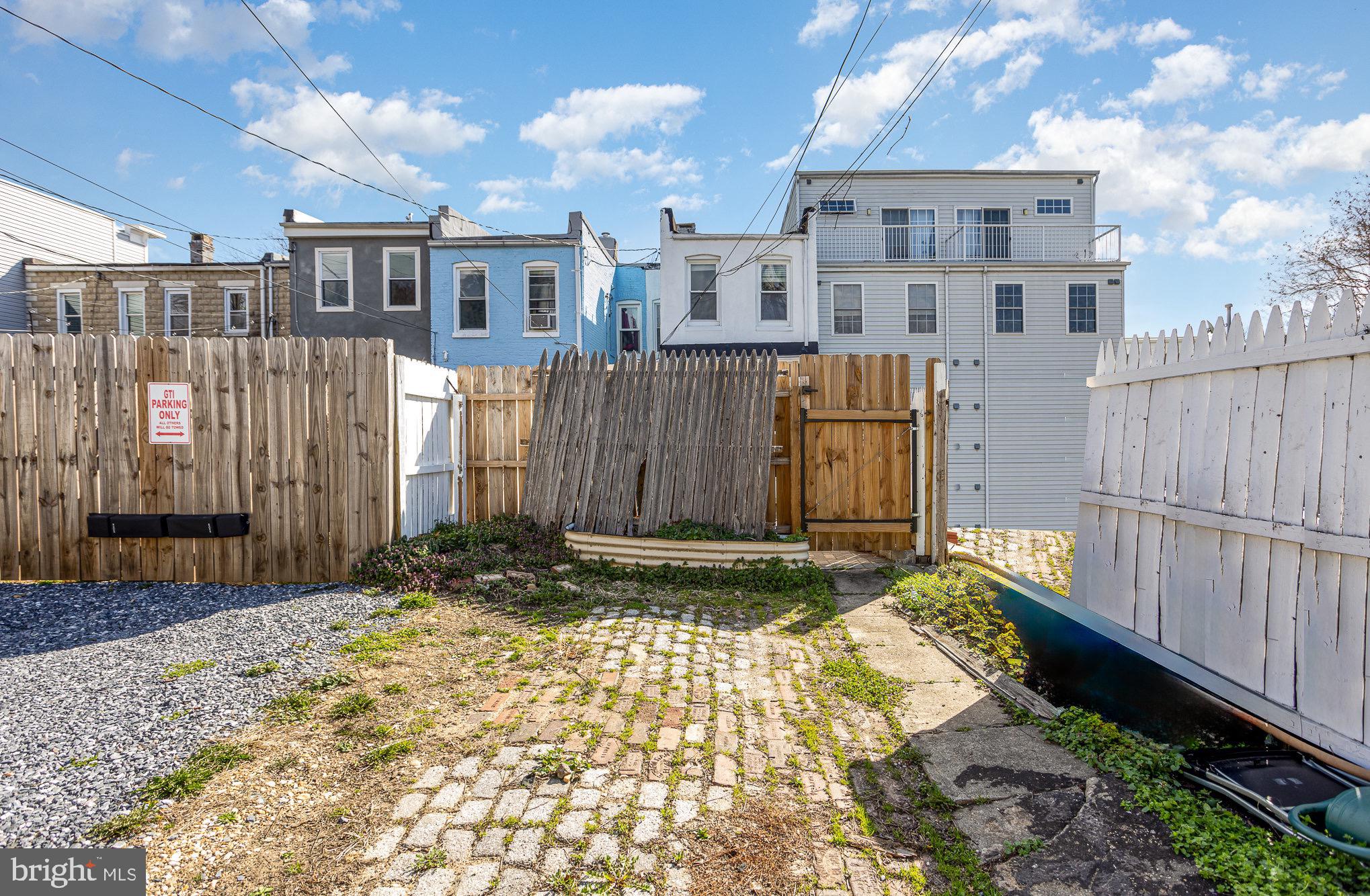 HAMPDEN HISTORIC DISTRICT - Residential