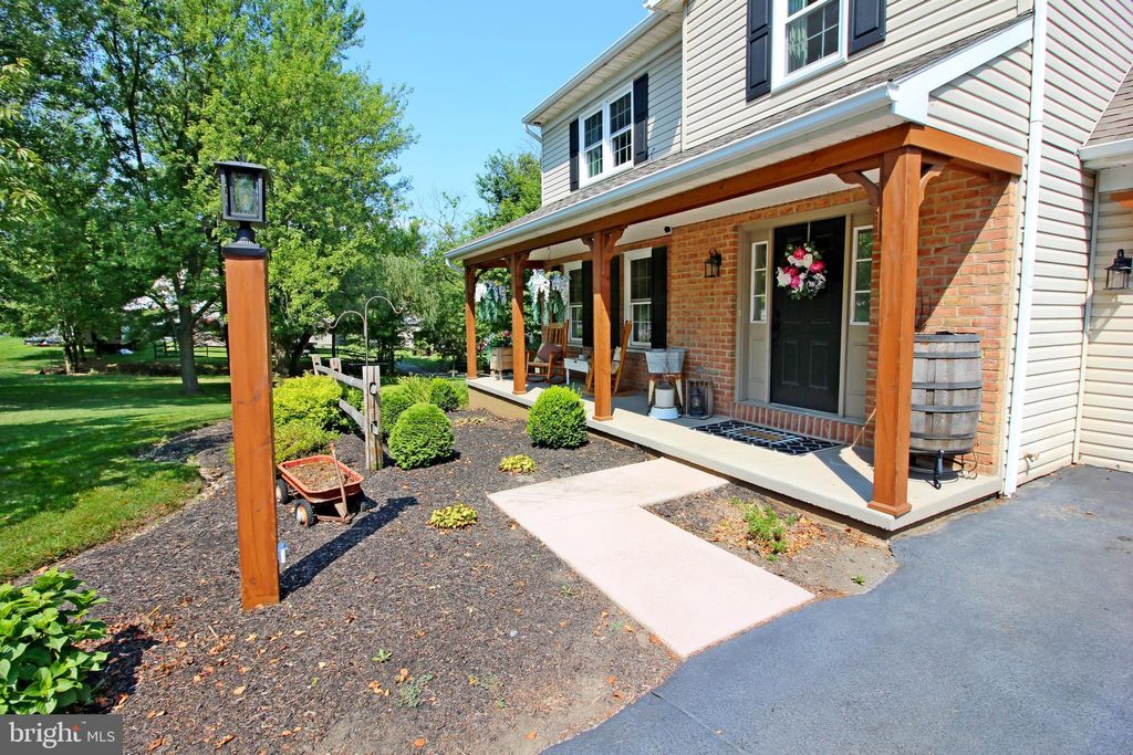 Photo of 860 Newport Road, Manheim, PA 17545 (MLS # PALA2054122)