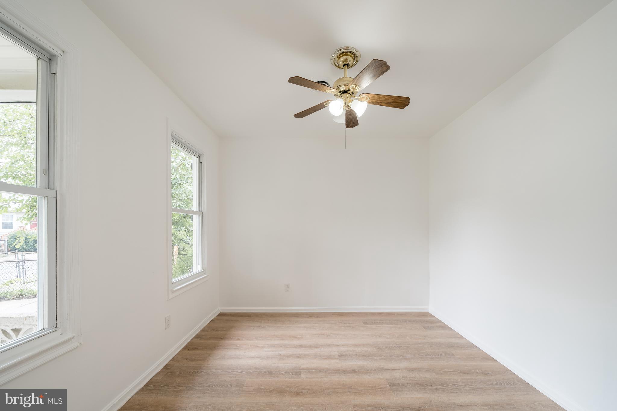 BRENTWOOD - Residential