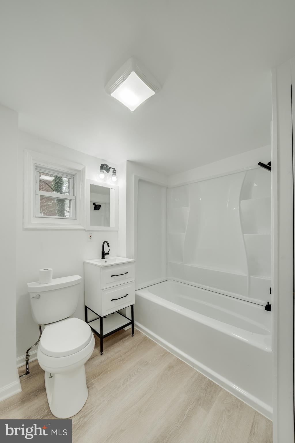 BRENTWOOD - Residential