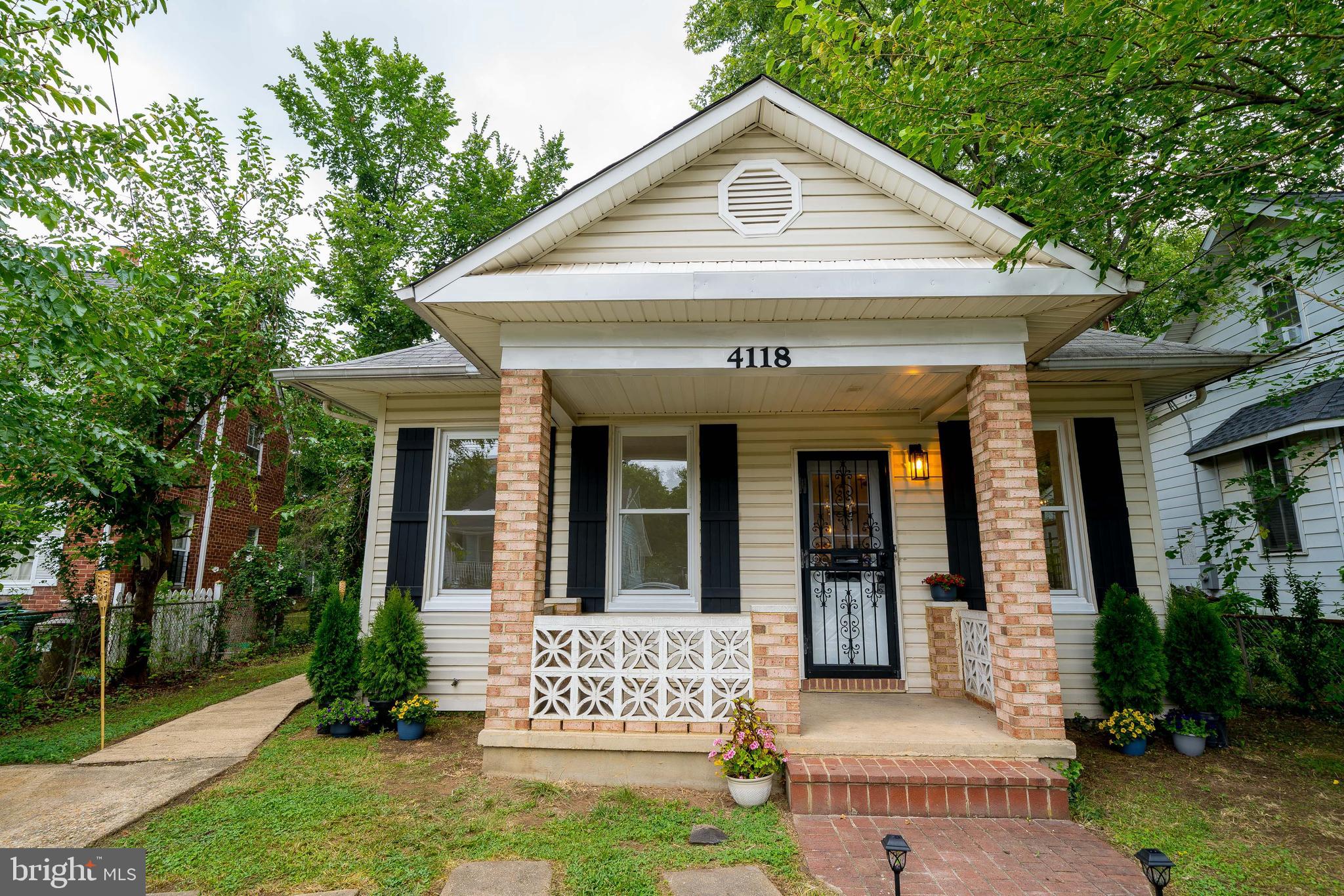 BRENTWOOD - Residential