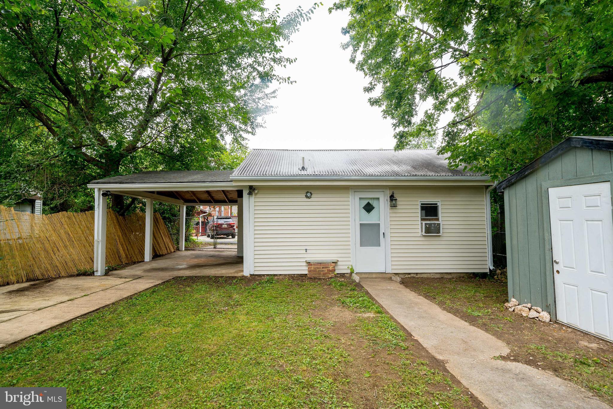 BRENTWOOD - Residential