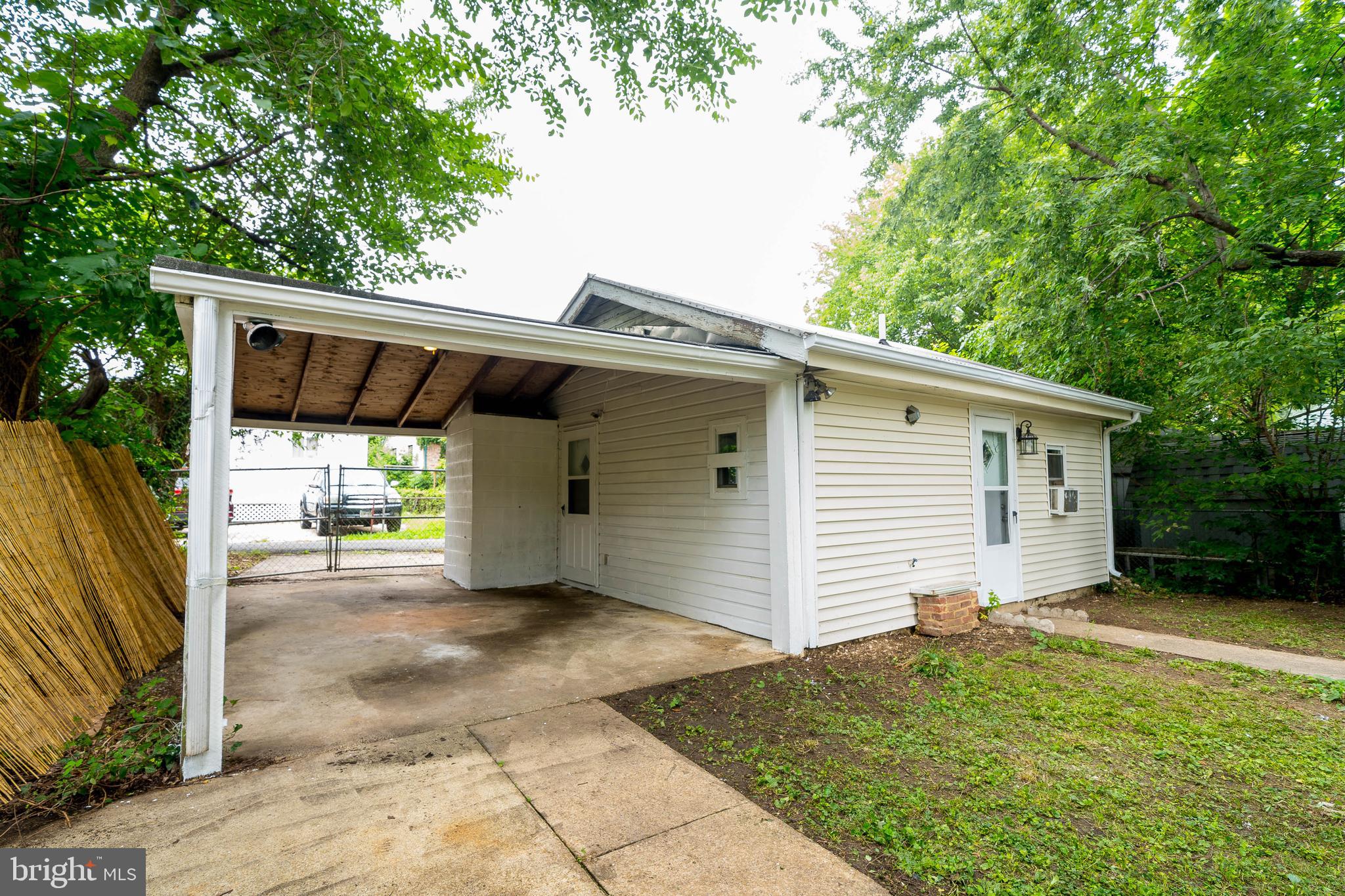 BRENTWOOD - Residential