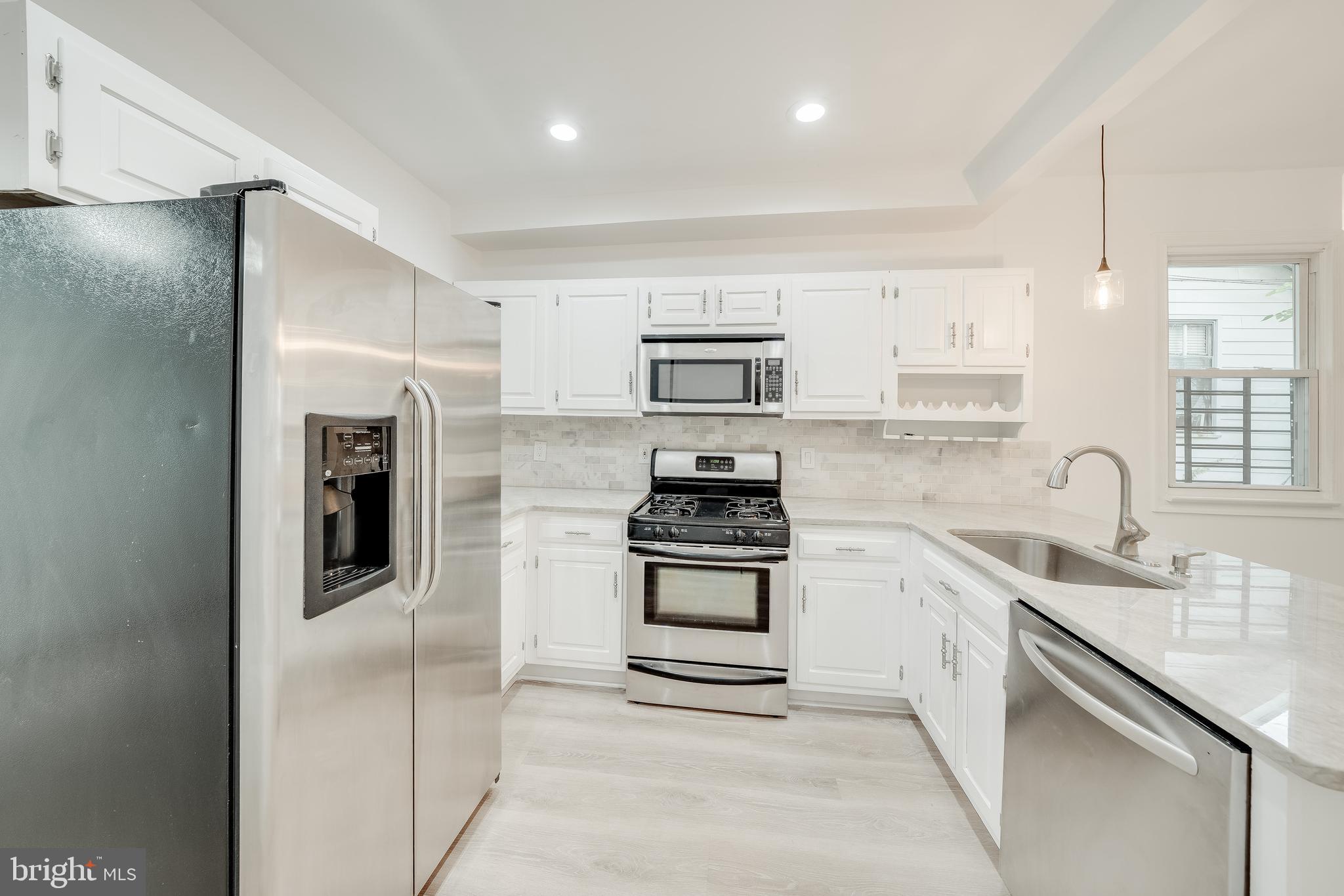 BRENTWOOD - Residential