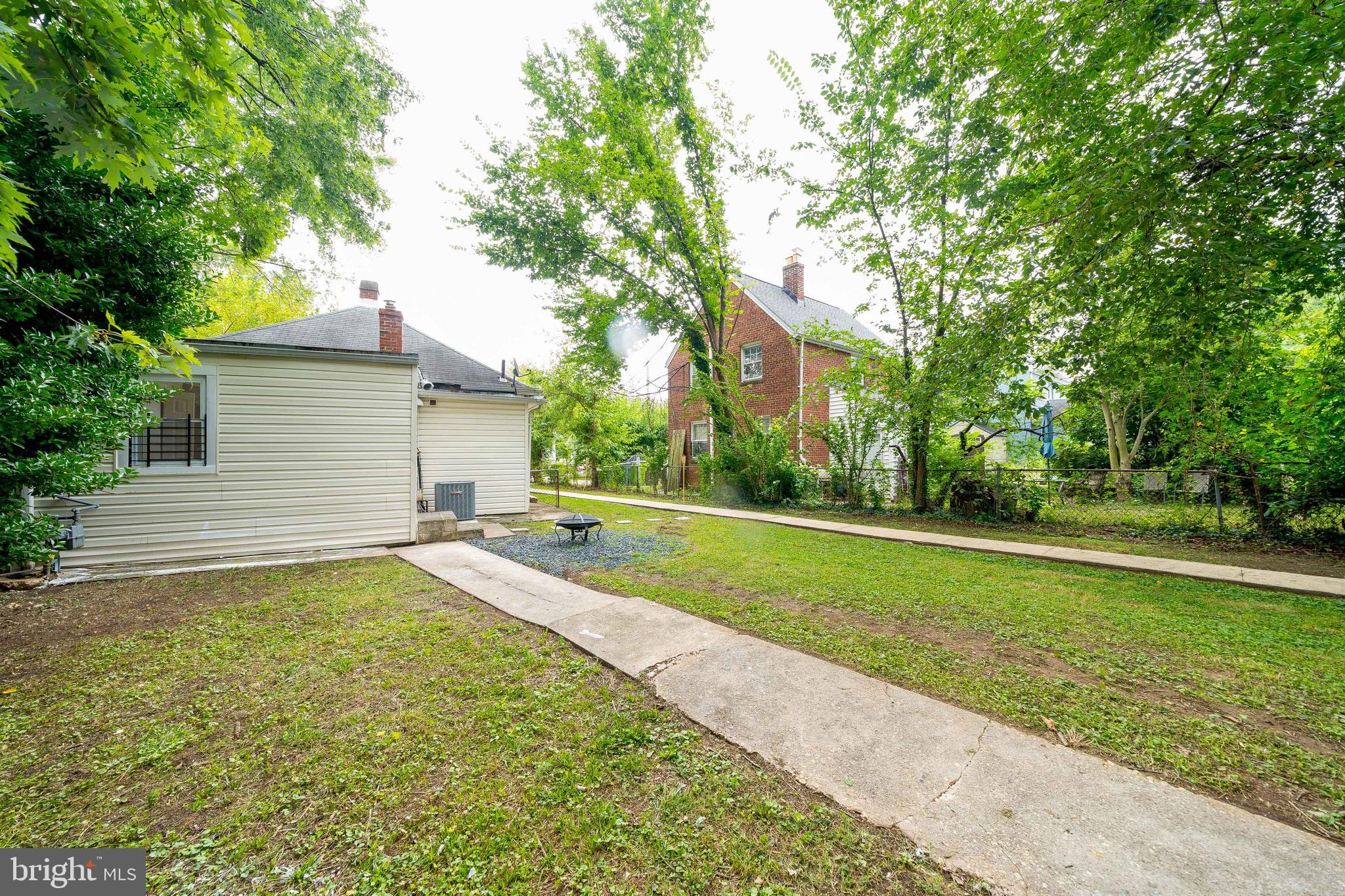 BRENTWOOD - Residential