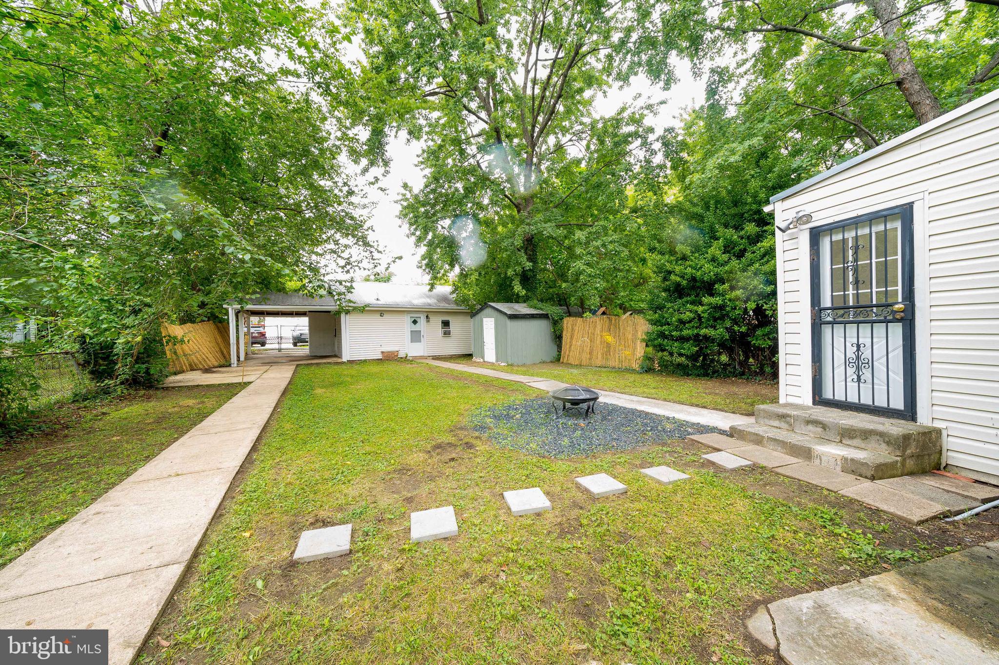 BRENTWOOD - Residential