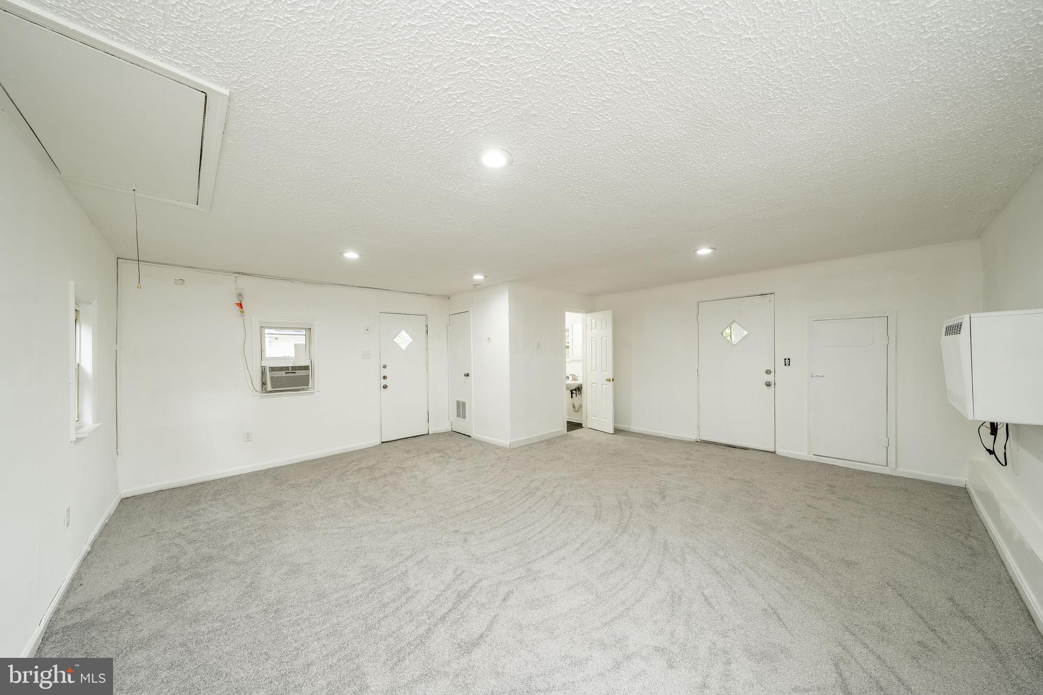 BRENTWOOD - Residential