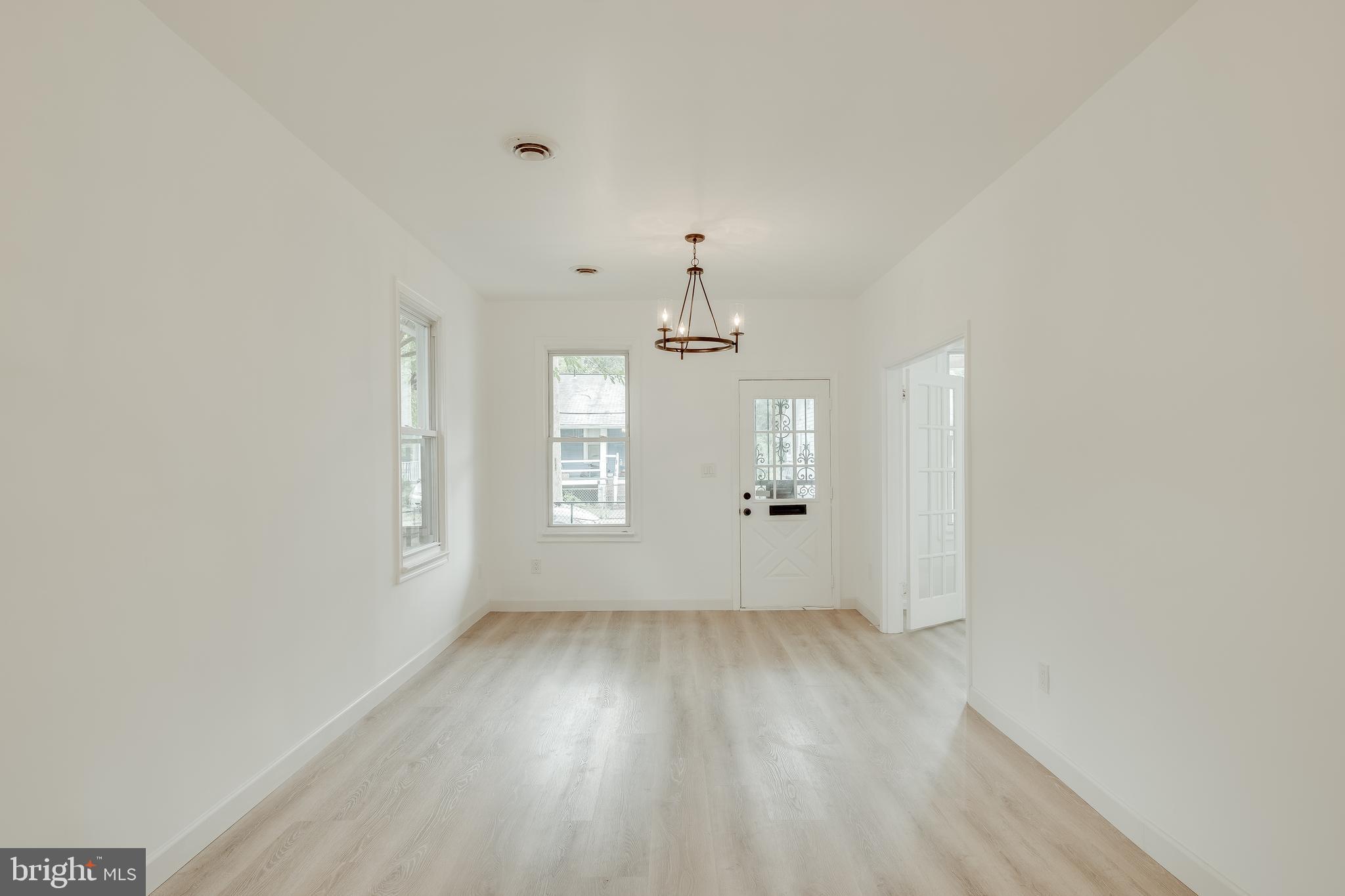 BRENTWOOD - Residential