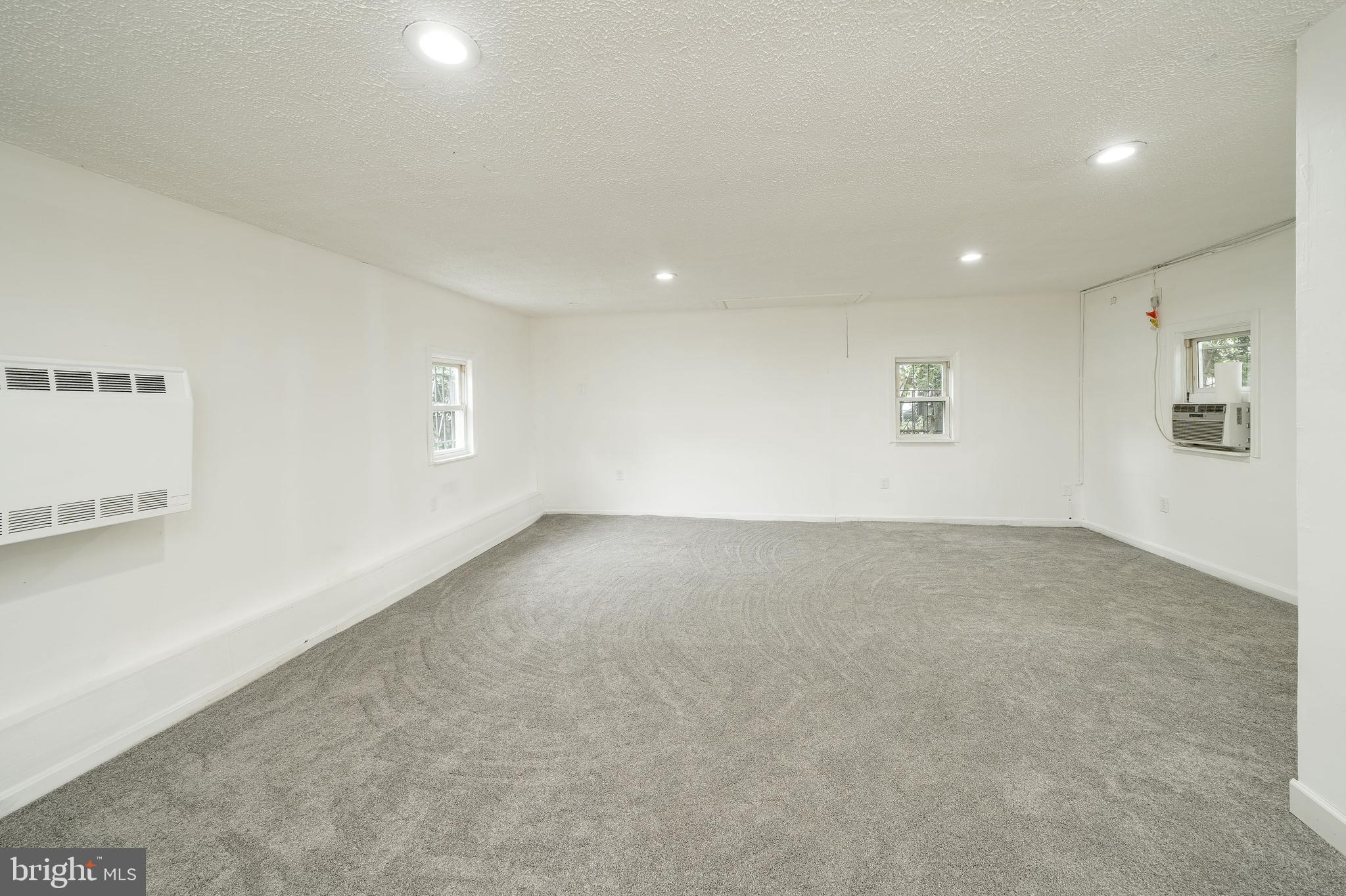 BRENTWOOD - Residential