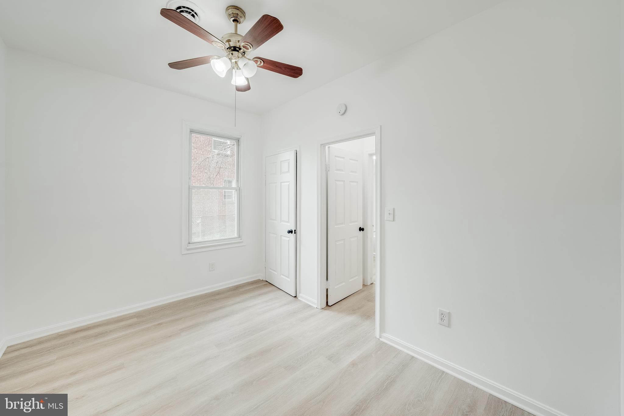 BRENTWOOD - Residential