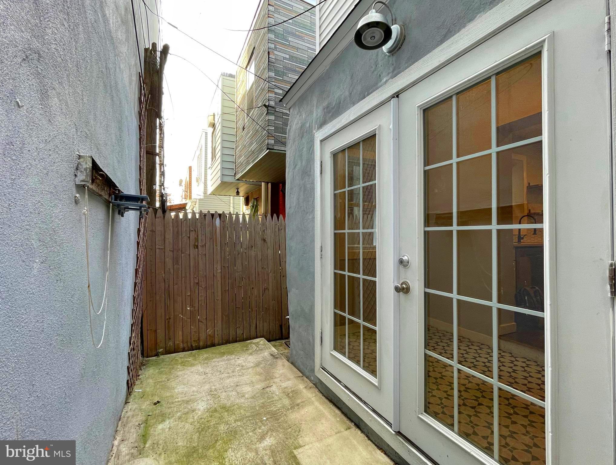 DICKINSON NARROWS - Residential Lease