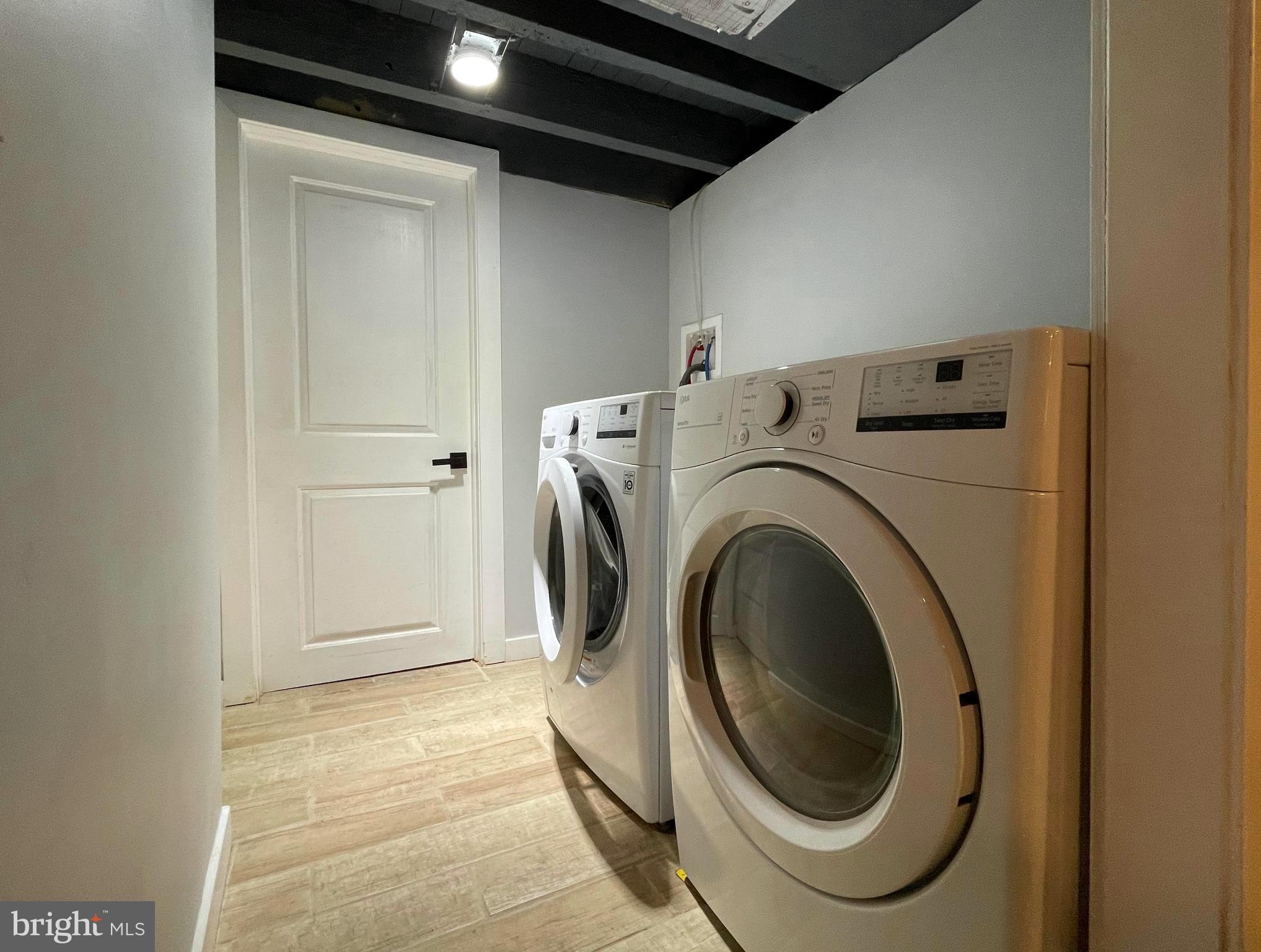 DICKINSON NARROWS - Residential Lease