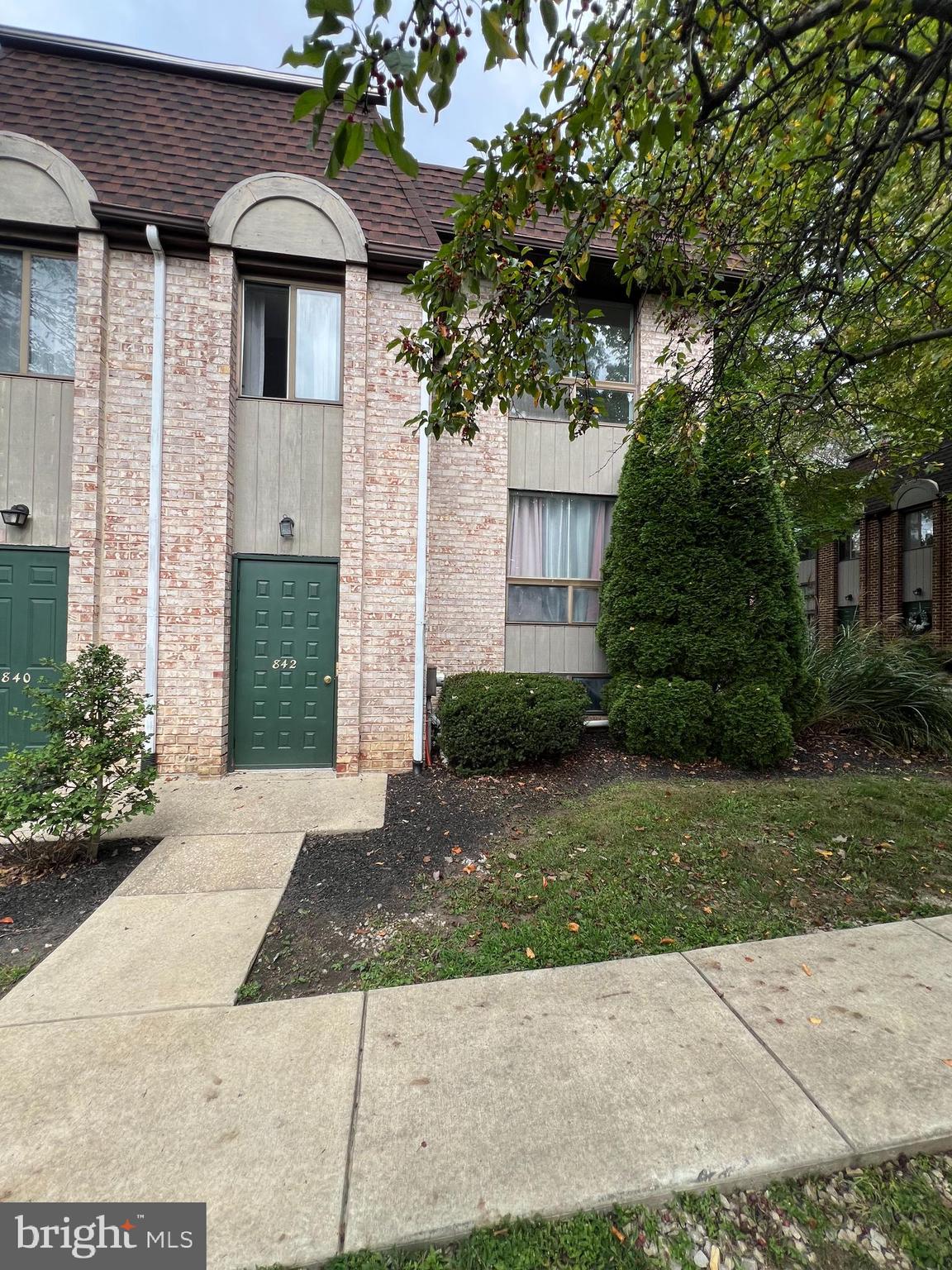 DANBURY VILLAGE - Residential