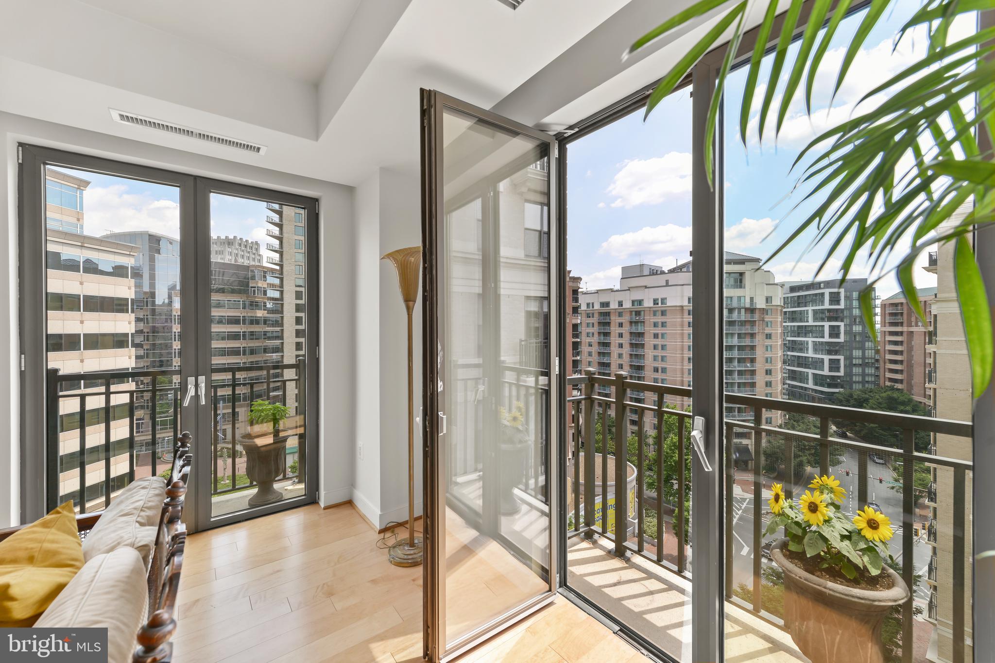 LIONSGATE - Residential