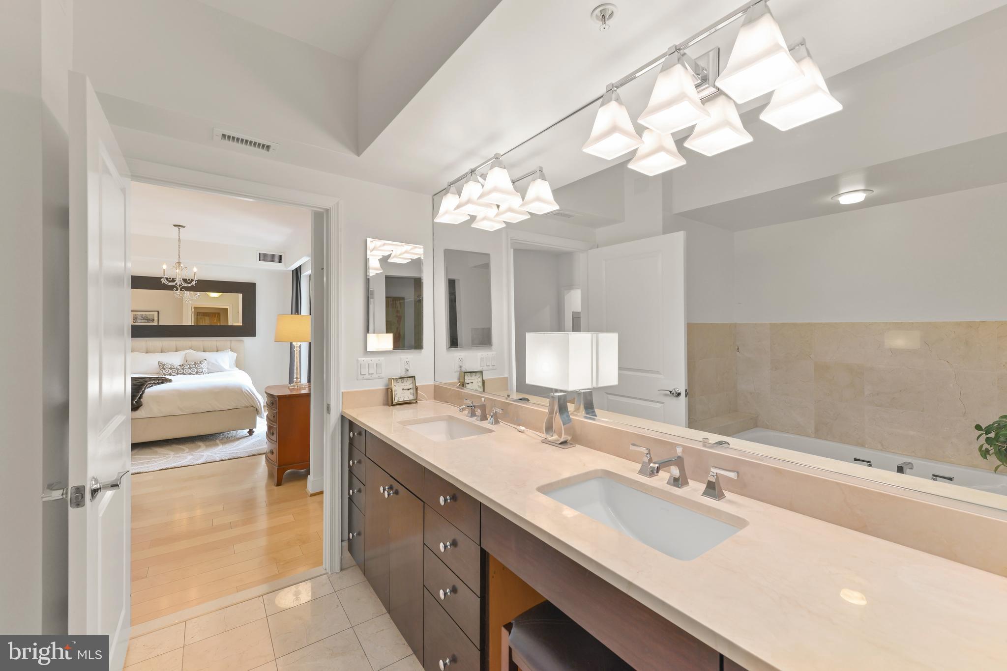 LIONSGATE - Residential