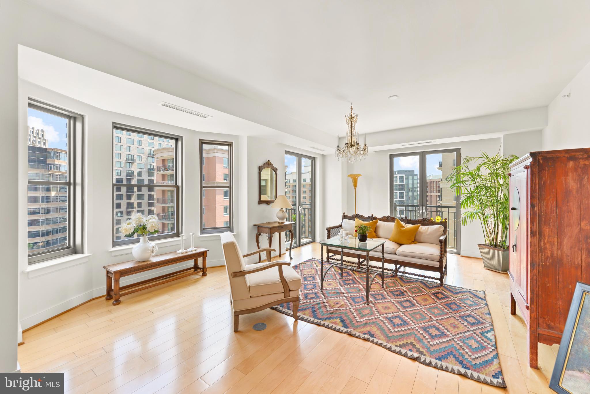 LIONSGATE - Residential