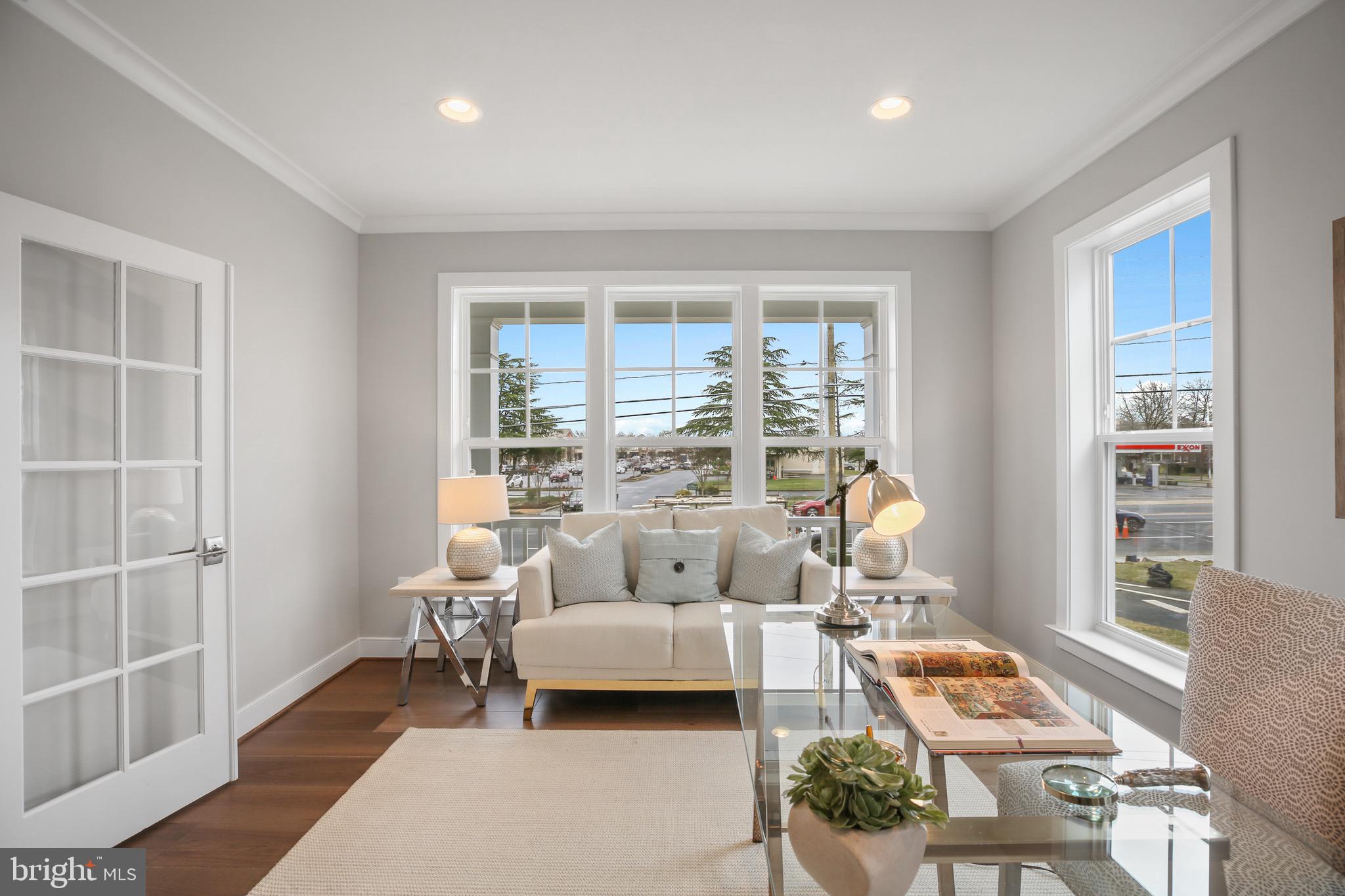 VIENNA WOODS - Residential