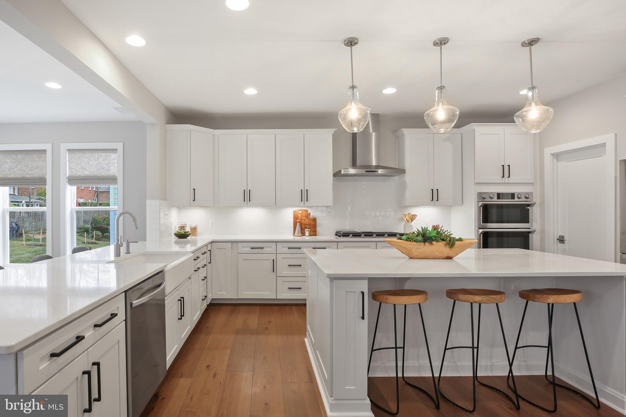 VIENNA WOODS - Residential