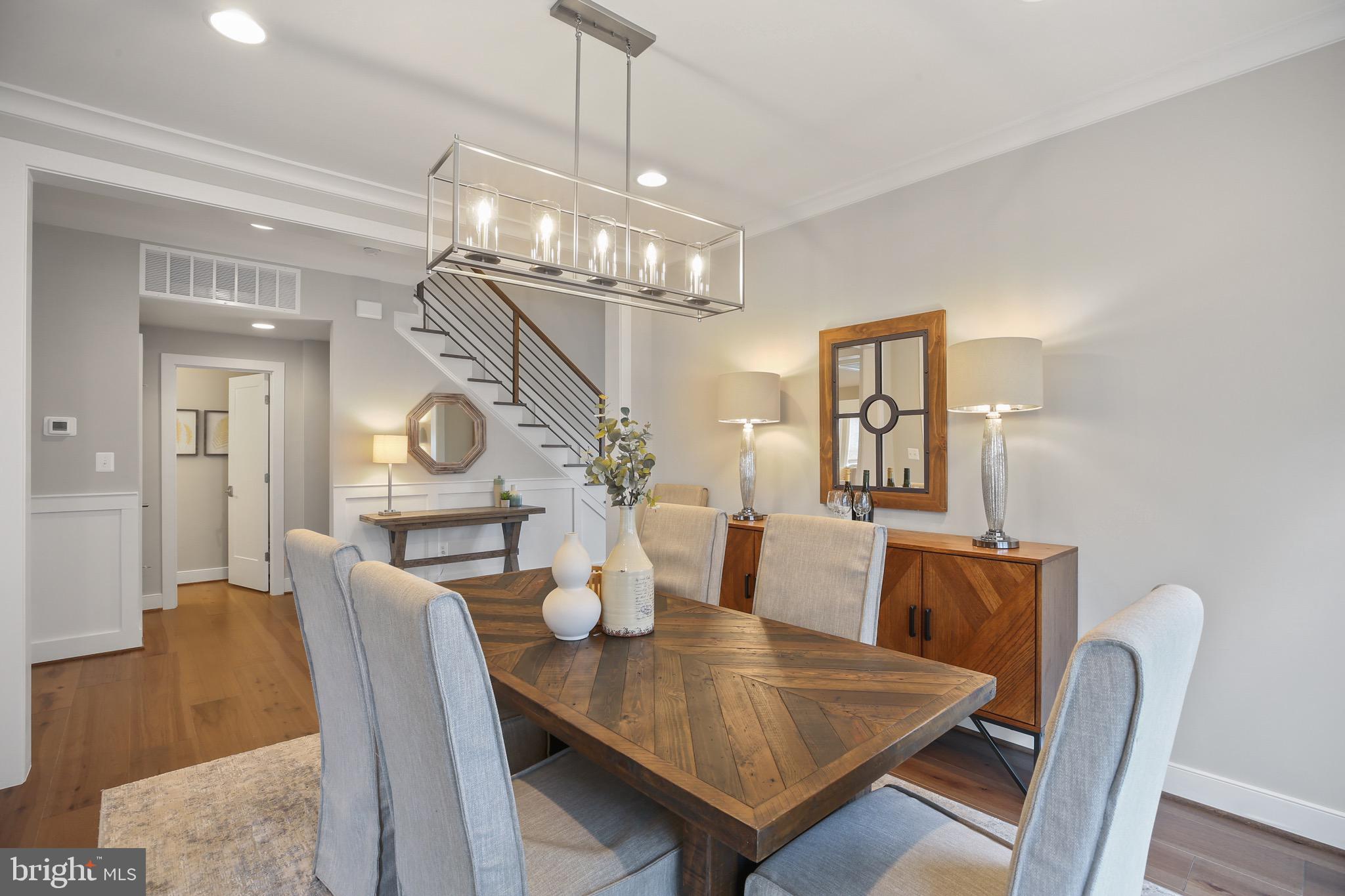 VIENNA WOODS - Residential