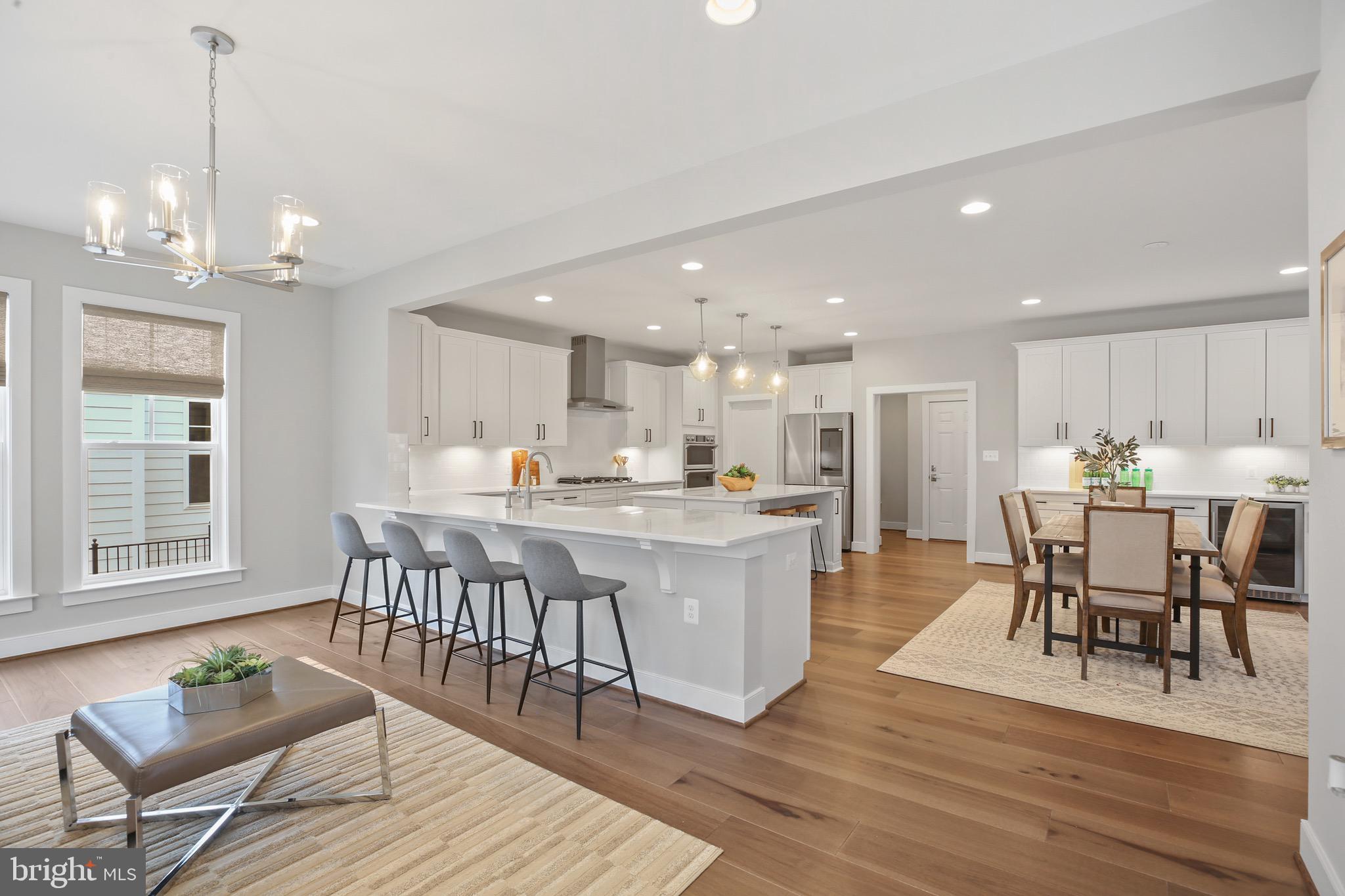 VIENNA WOODS - Residential