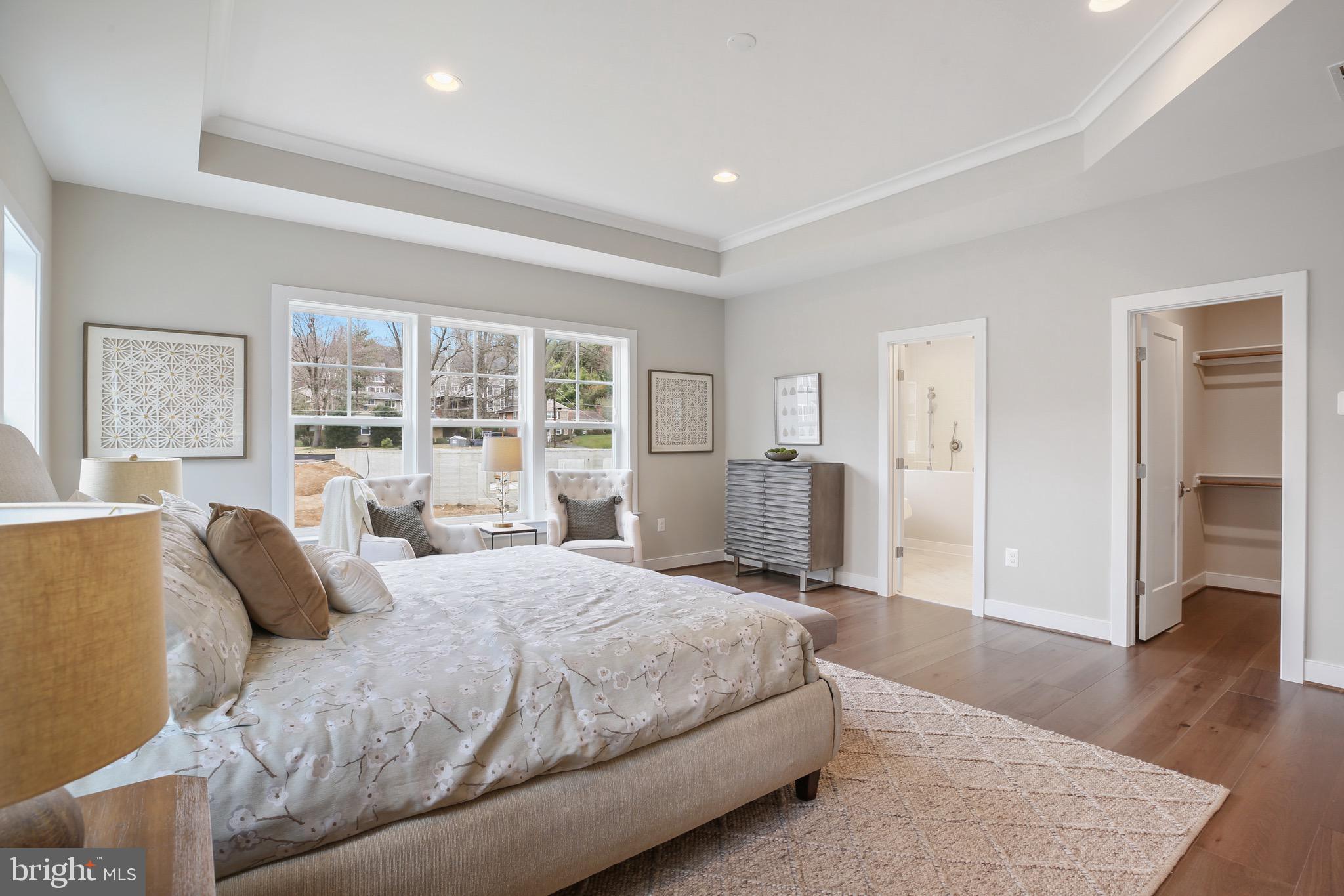 VIENNA WOODS - Residential