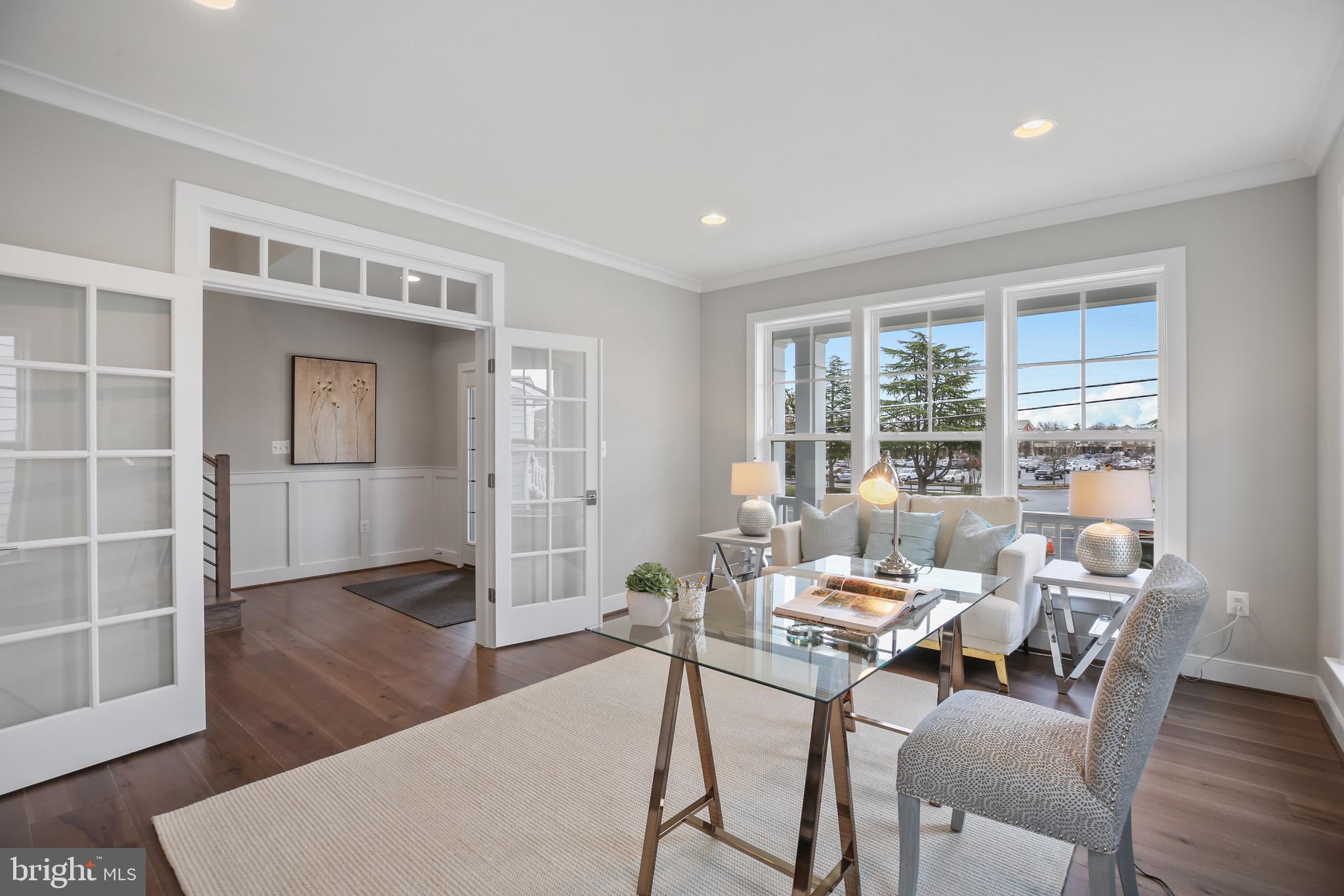 VIENNA WOODS - Residential