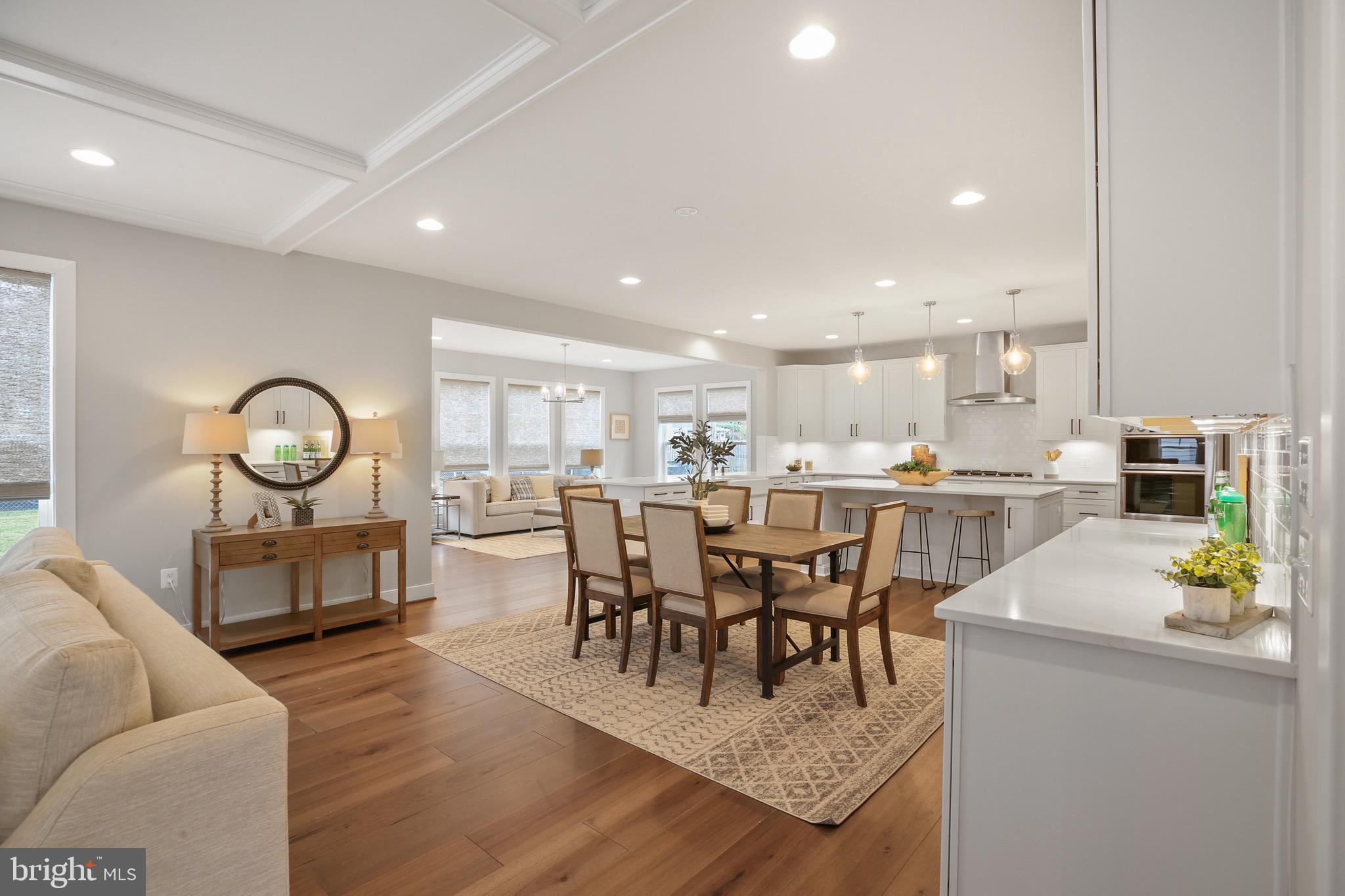 VIENNA WOODS - Residential